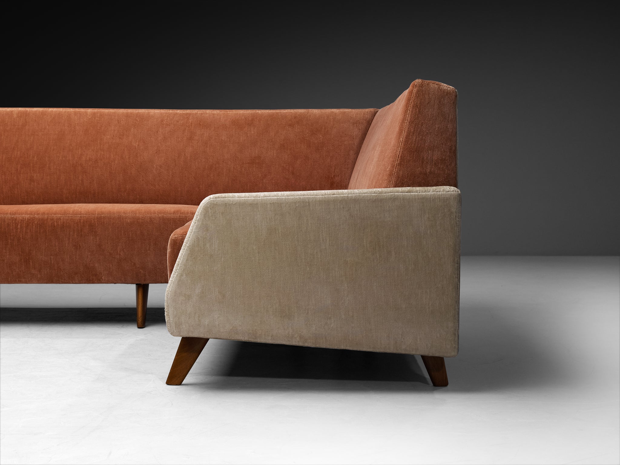Rare Gio Ponti Custom Corner Sofa in Pierre Frey Rose and Off-White Fabric Seating Morentz