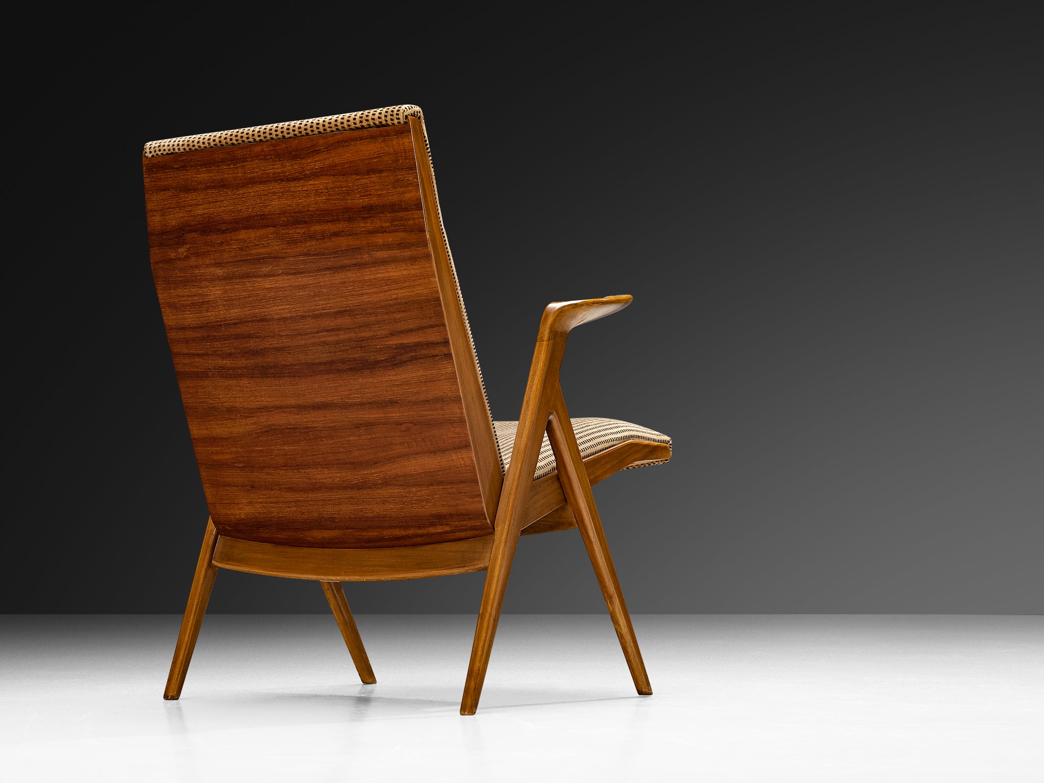 Taichiro Nakay for La Permanente Mobili Cantù Armchairs in Cherry Seating Morentz