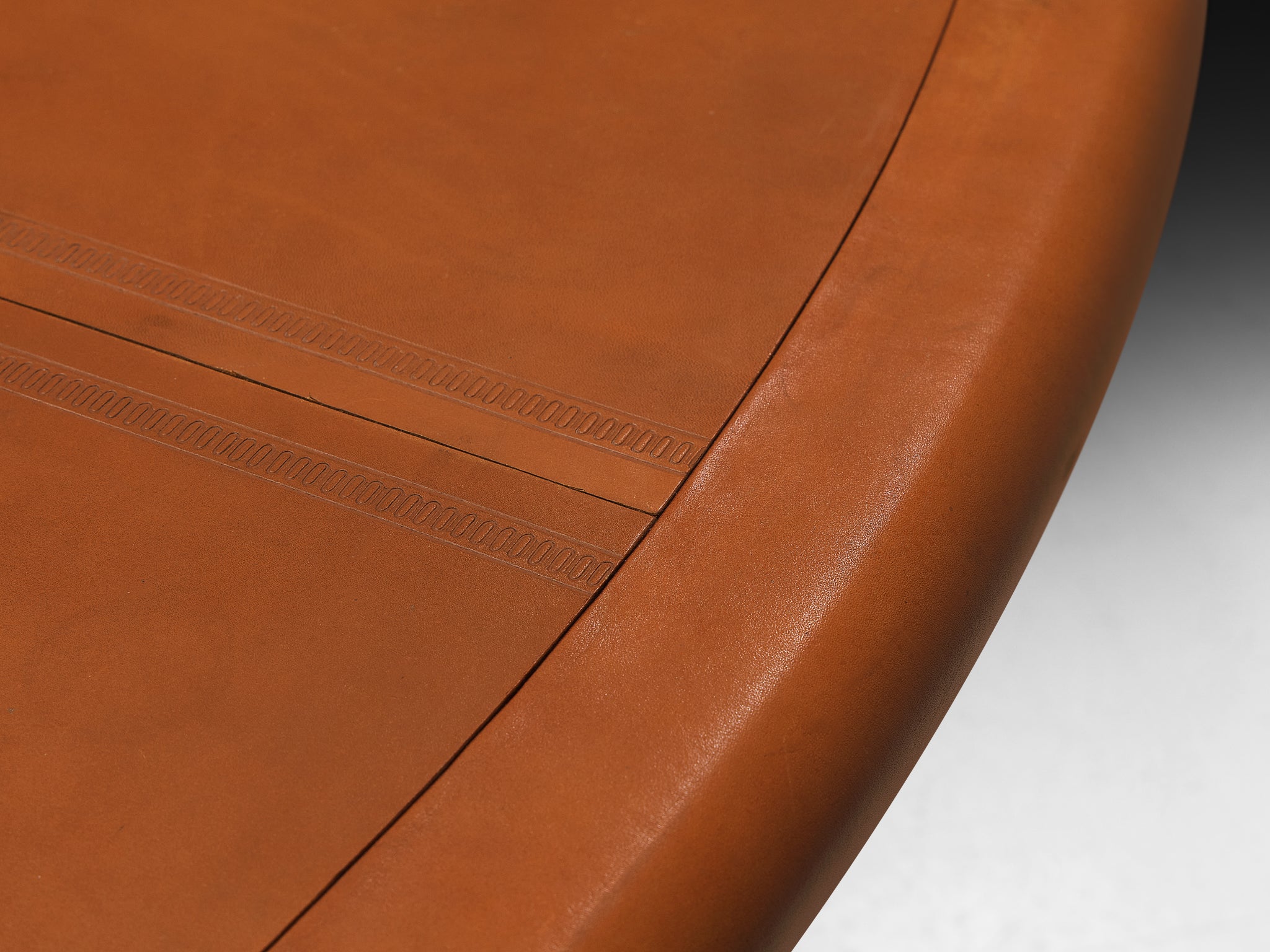 Guido Faleschini for Mariani Round Table in Cognac Leather 8ft