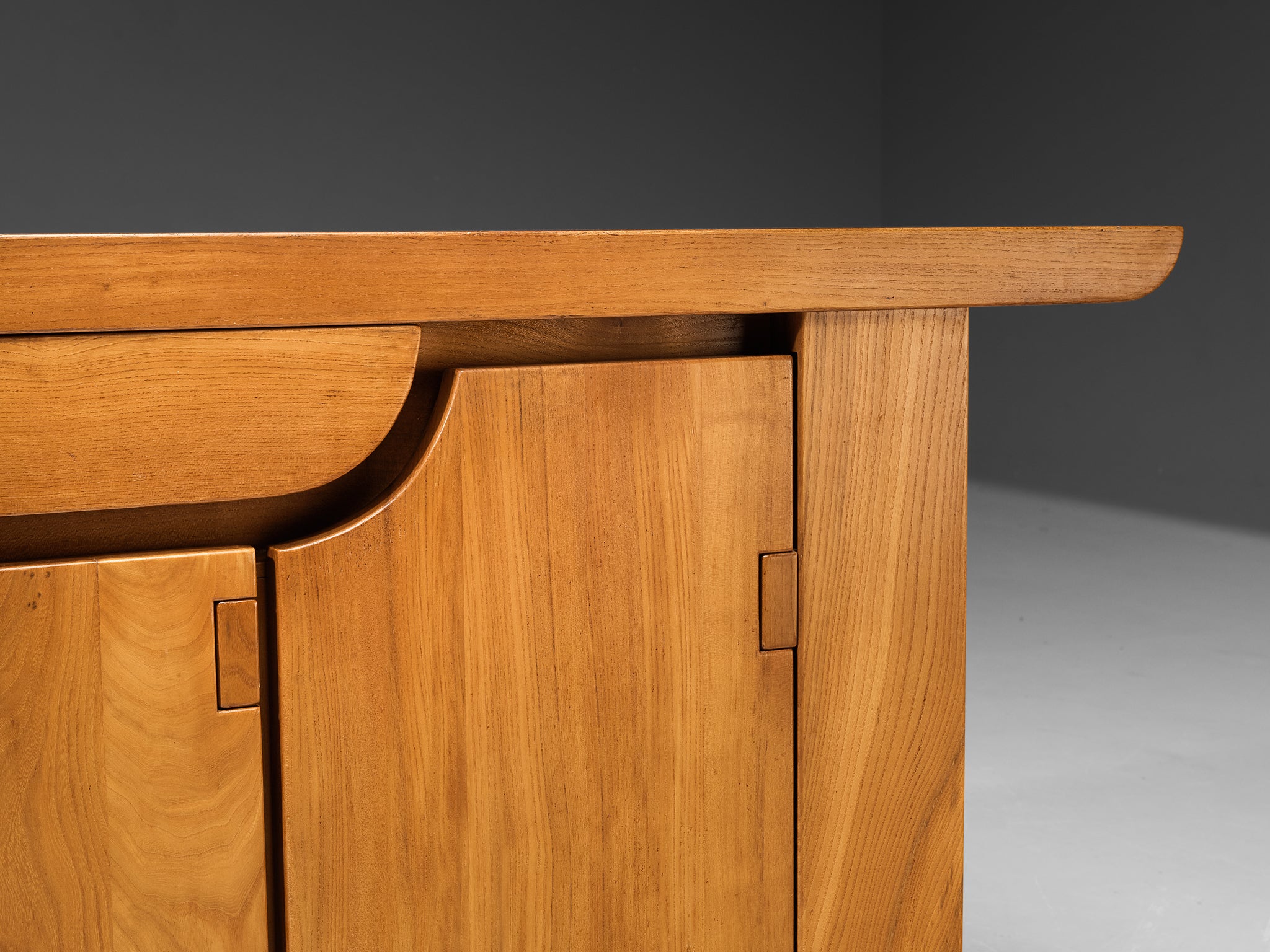 Luigi Gorgoni for Roche Bobois Sideboard in Solid Elm Case pieces and storage cabinets Morentz