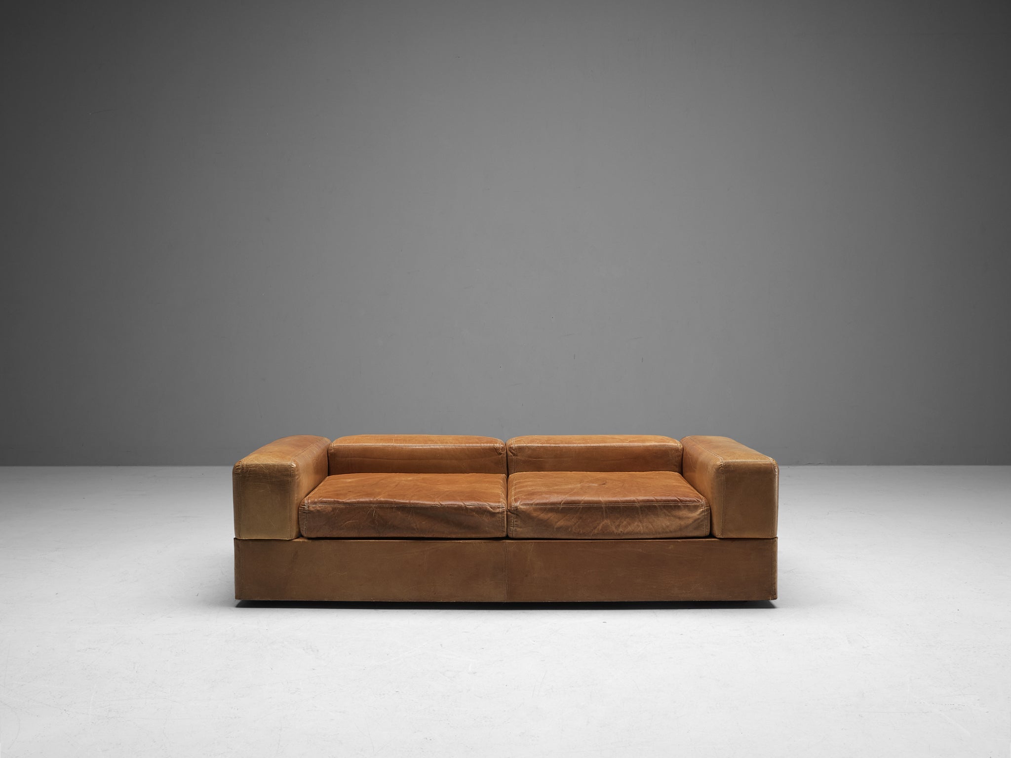 Tito Agnoli for Cinova Daybed Sofa in Cognac Leather seating Morentz