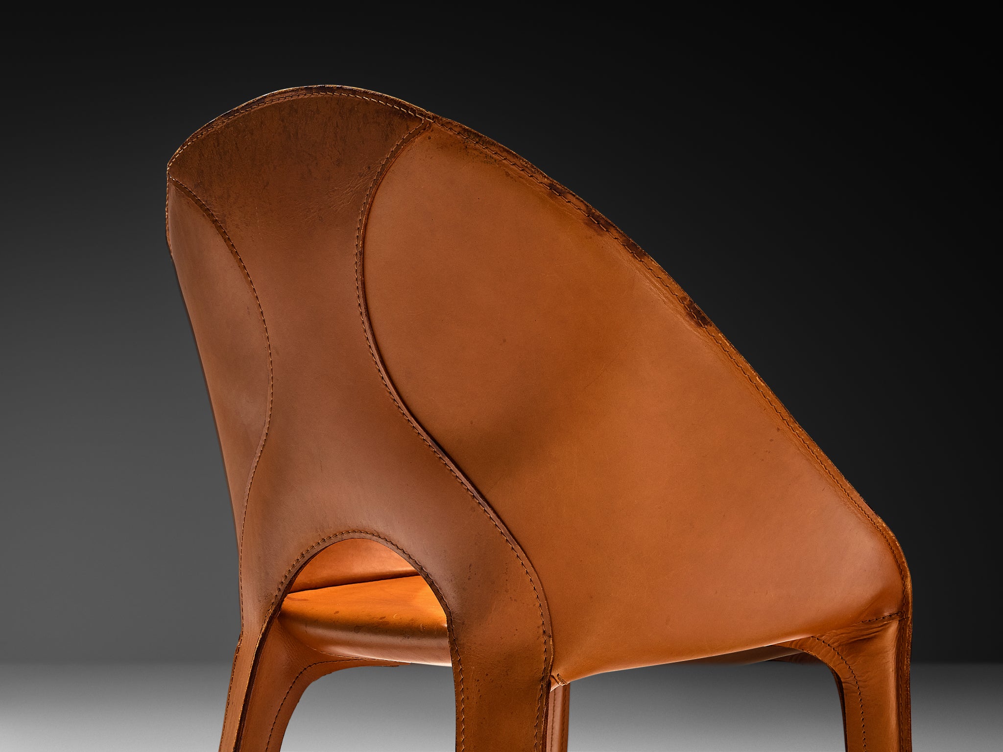 Mario Bellini Set of Six 'Lira e Liuto' Dining Chairs in Cognac Leather Seating Morentz