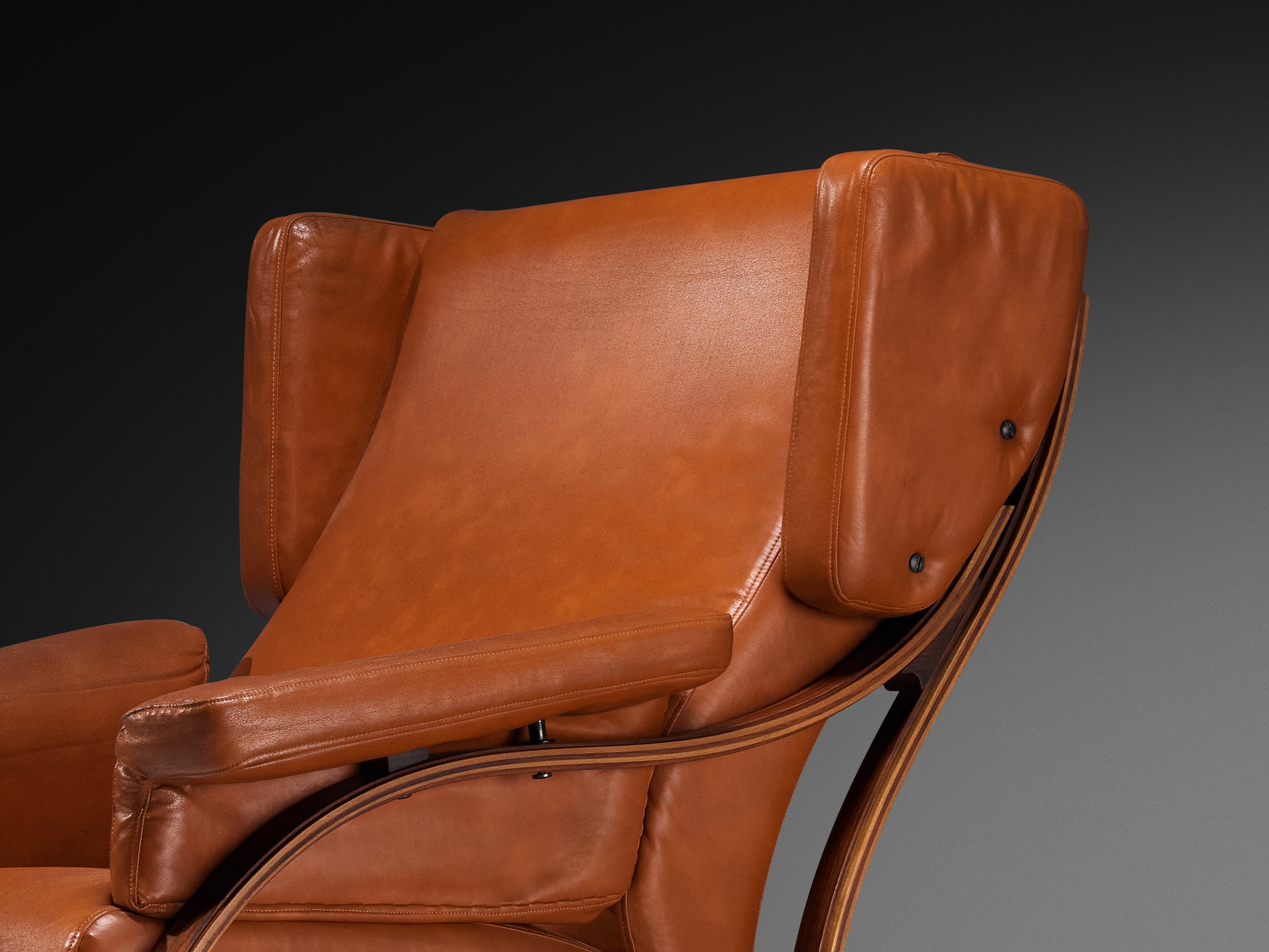 Giampiero Vitelli for Rossi di Albizzate Pair of 'Minore' Easy Chairs in Leather Seating Morentz