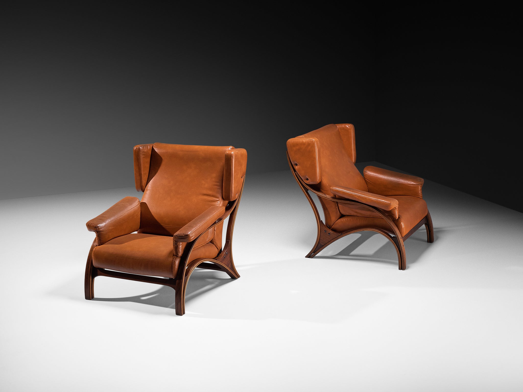 Giampiero Vitelli for Rossi di Albizzate Pair of 'Minore' Easy Chairs in Leather Seating Morentz