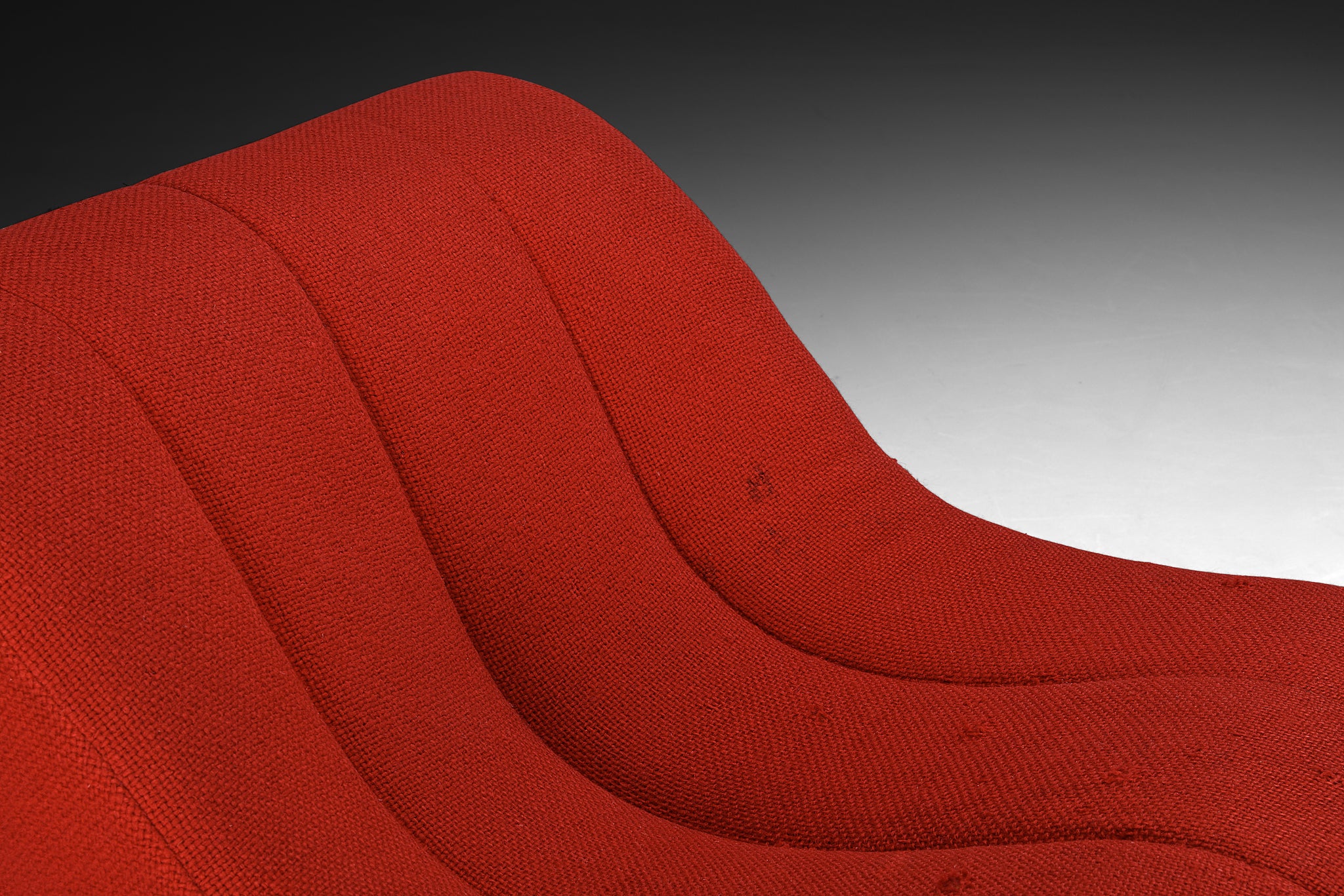 Kwok Hoi Chan for Steiner ´Chromatic´ Modular Elements Seating Morentz