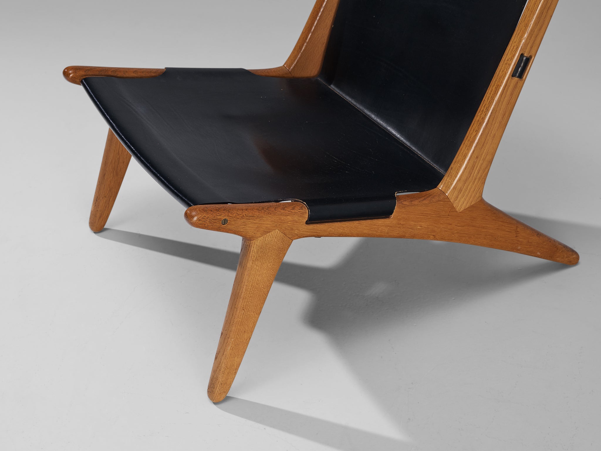 Uno & Östen Kristiansson for Luxus Pair of Hunting Chairs in Leather seating Morentz