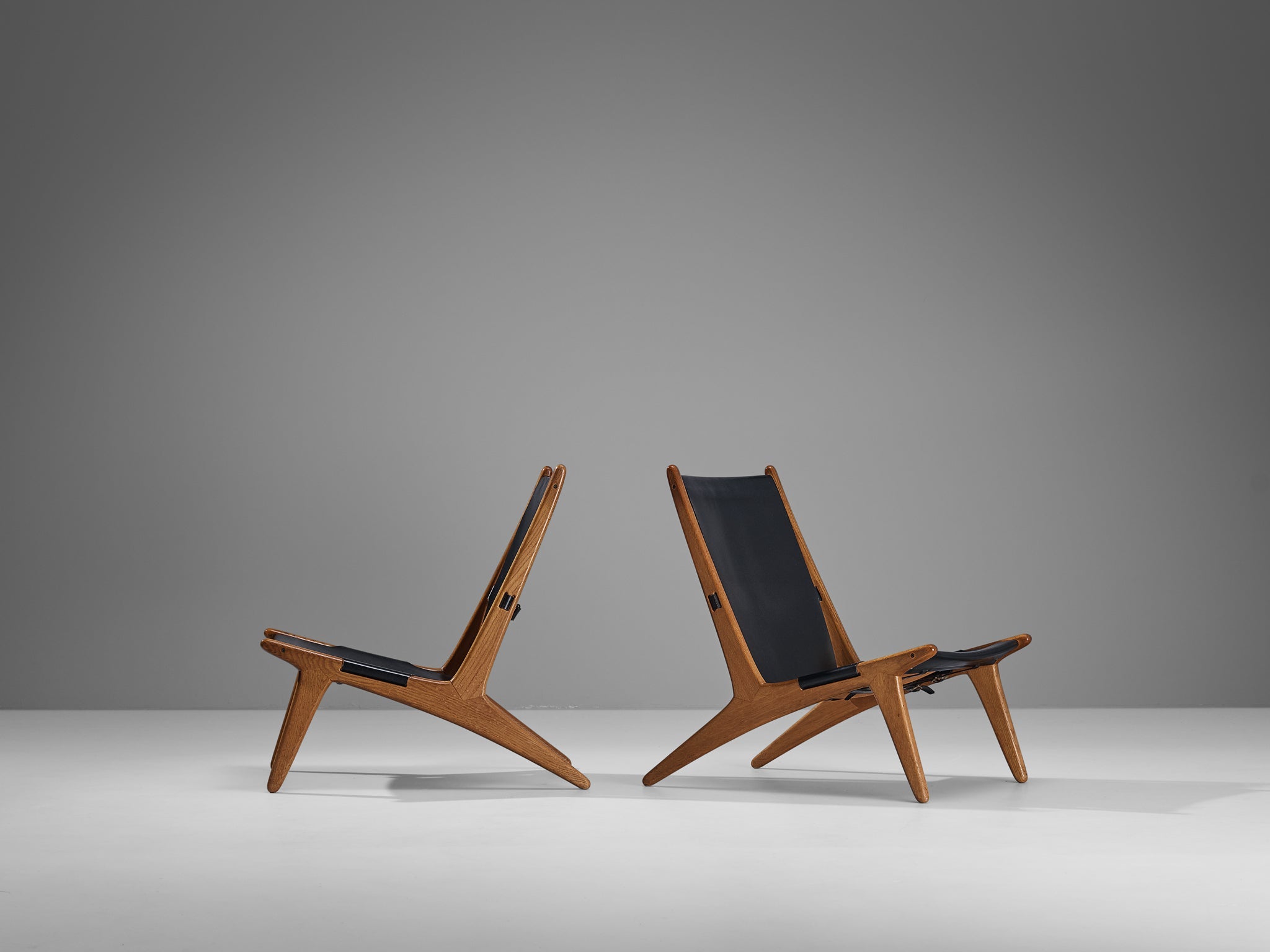 Uno & Östen Kristiansson for Luxus Pair of Hunting Chairs in Leather seating Morentz