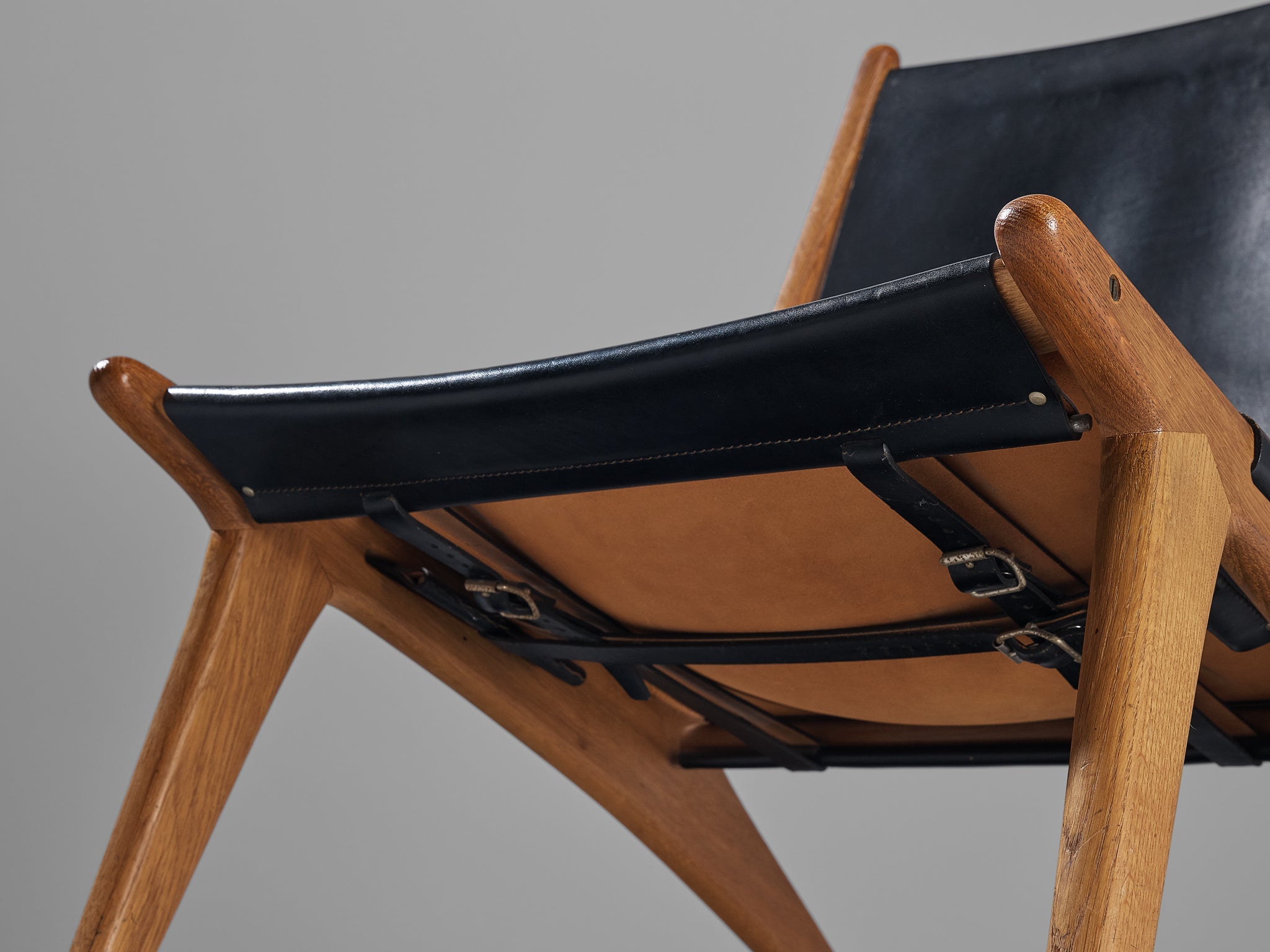 Uno & Östen Kristiansson for Luxus Pair of Hunting Chairs in Leather seating Morentz