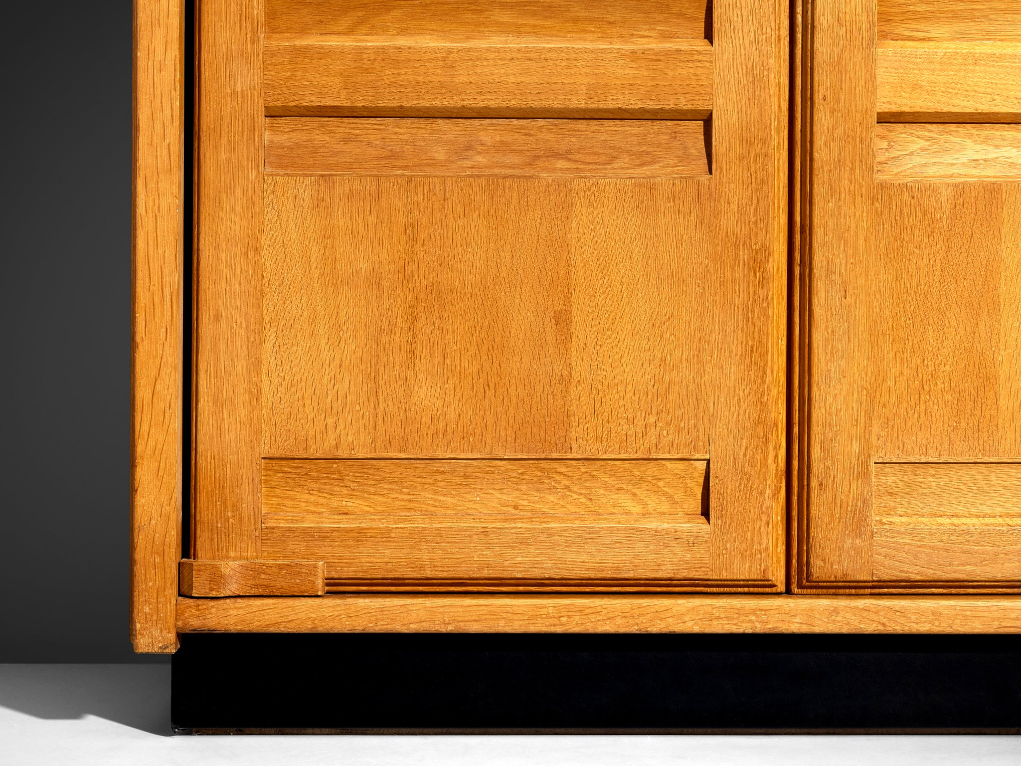 Guillerme & Chambron Large Cabinet or Wardrobe in Solid Oak Case pieces and storage cabinets Morentz