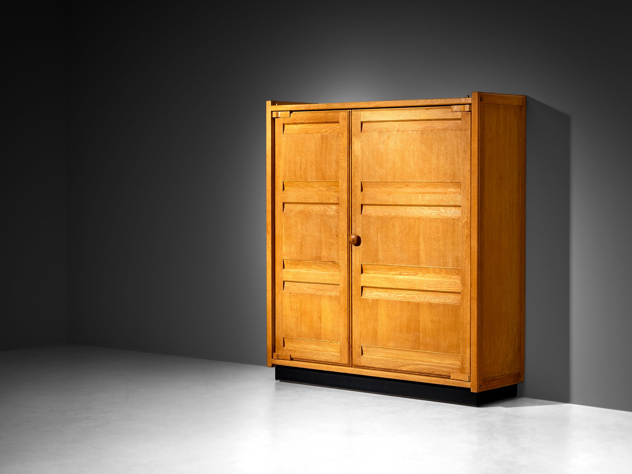 Guillerme & Chambron Large Cabinet or Wardrobe in Solid Oak Case pieces and storage cabinets Morentz
