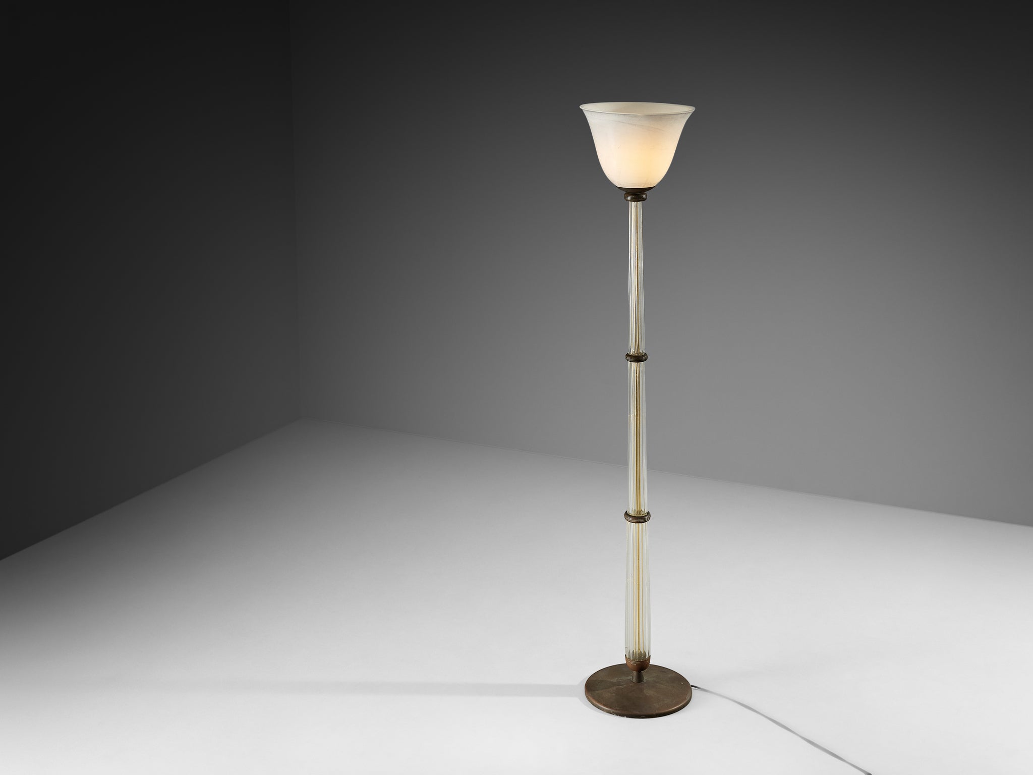 Tomaso Buzzi for Venini Floor Lamp in Glass and Gold Leaf Lighting Morentz