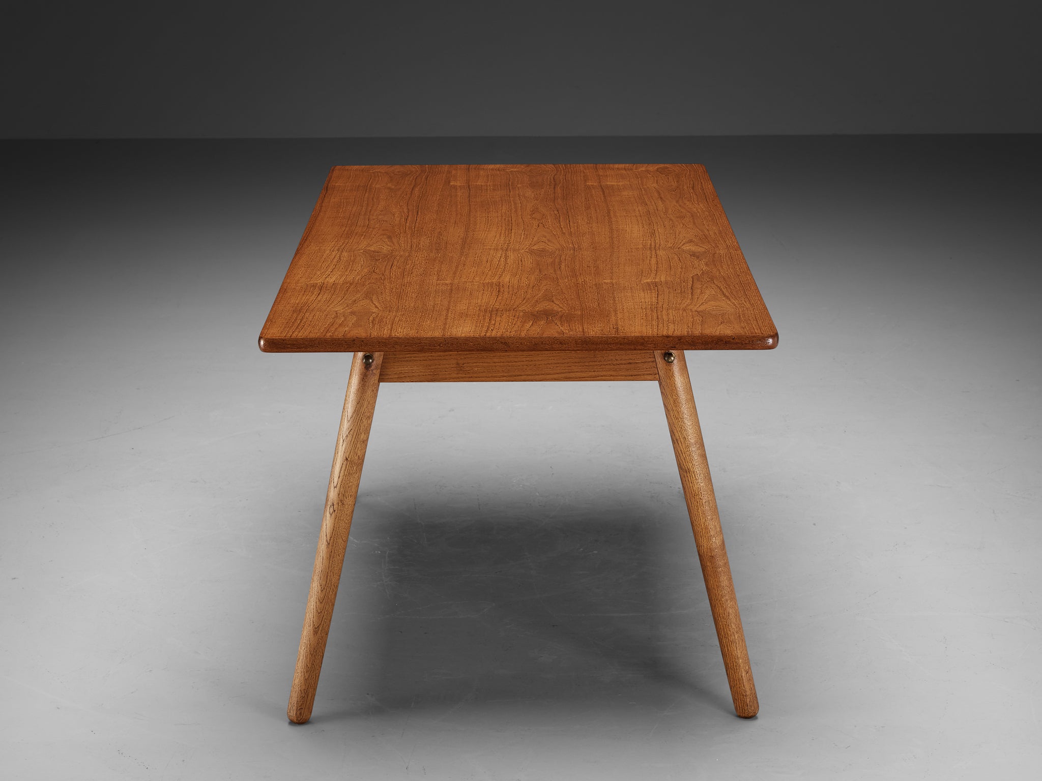 Mid-Century Modern Dining Table in Teak and Oak Tables Morentz