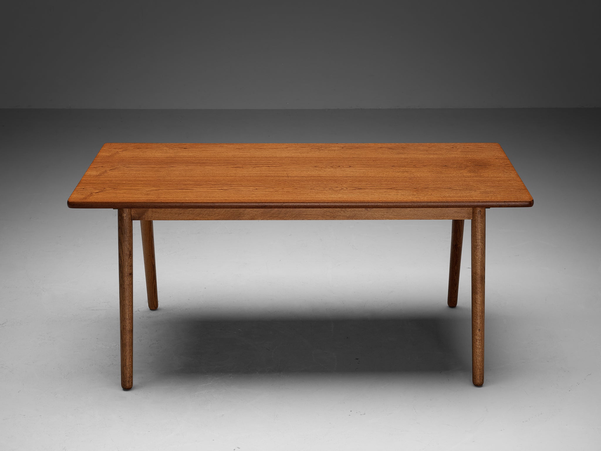 Mid-Century Modern Dining Table in Teak and Oak Tables Morentz