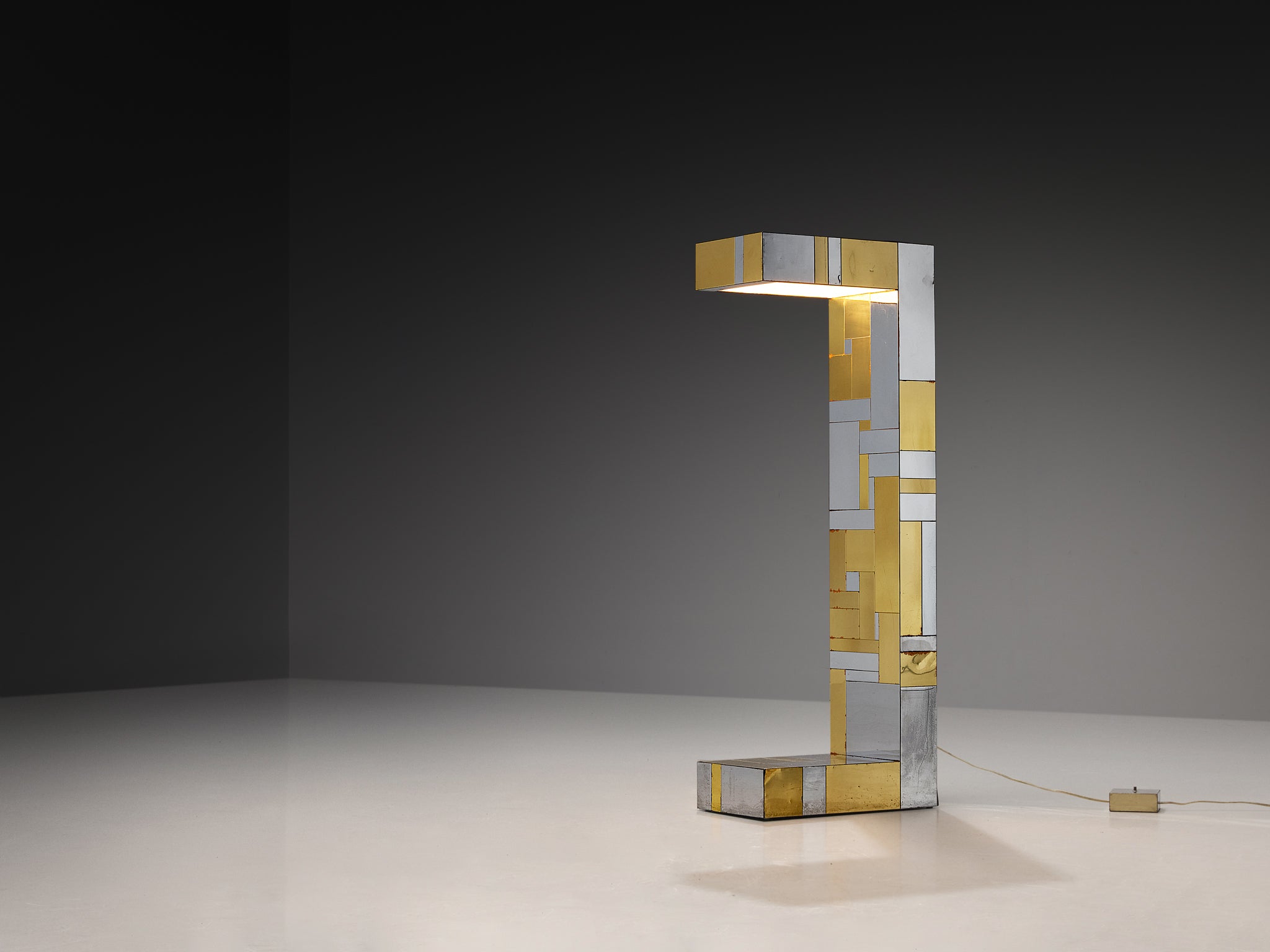 Paul Evans Directional 'Cityscape' Floor Lamp in Chrome-plated Steel and Brass Lighting Morentz