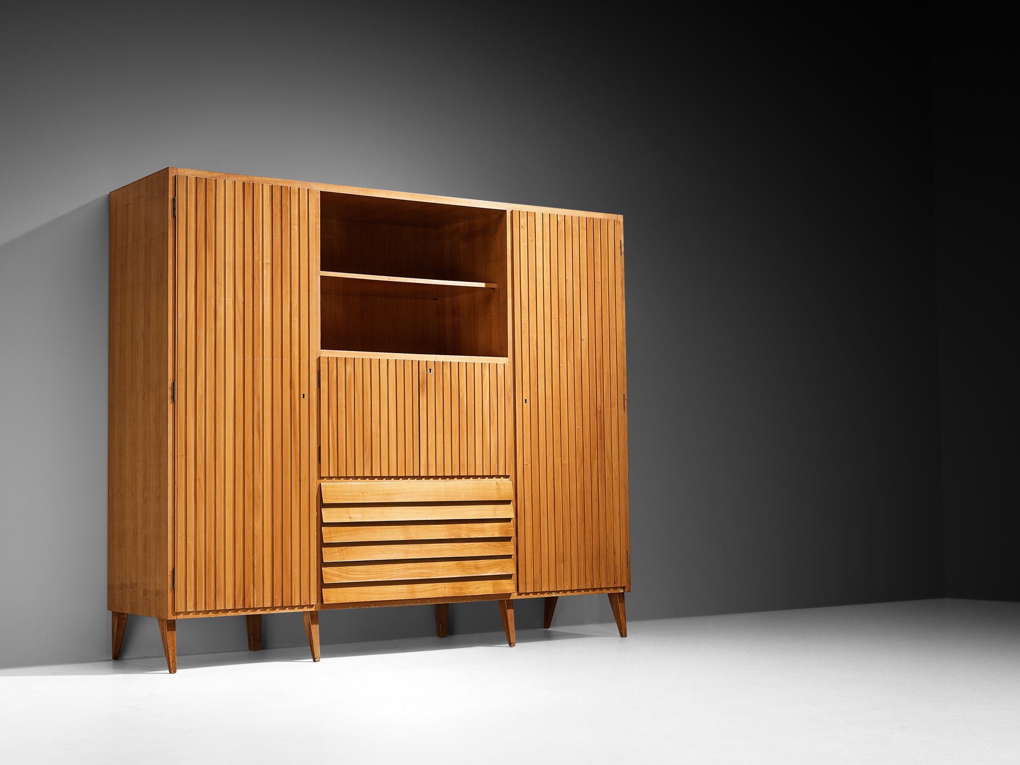 La Permanente Mobili Cantù Highboard in Maple