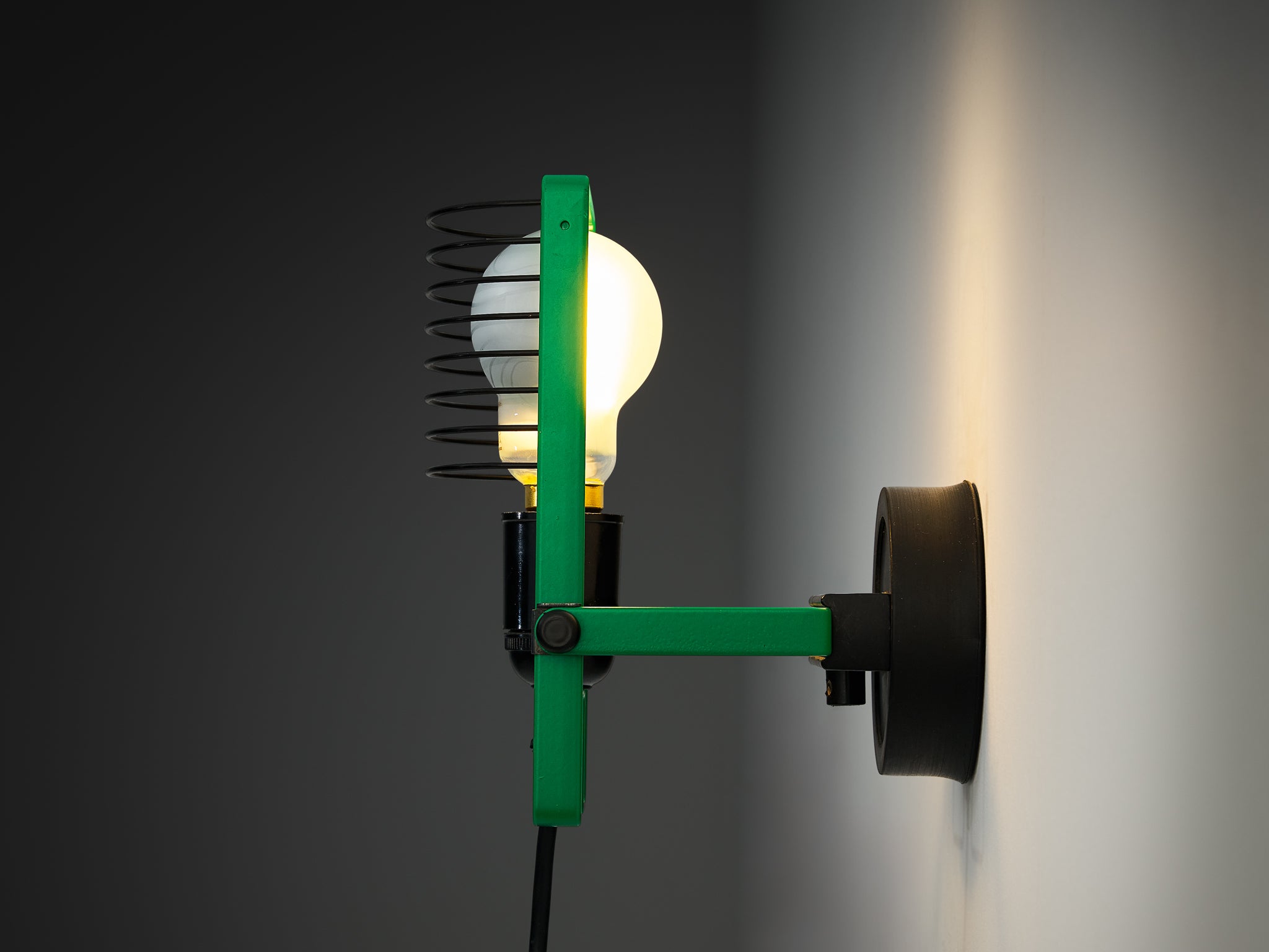Ernesto Gismondi for Artemide 'Sintesi Faretto' Wall Light in Green Lighting Morentz