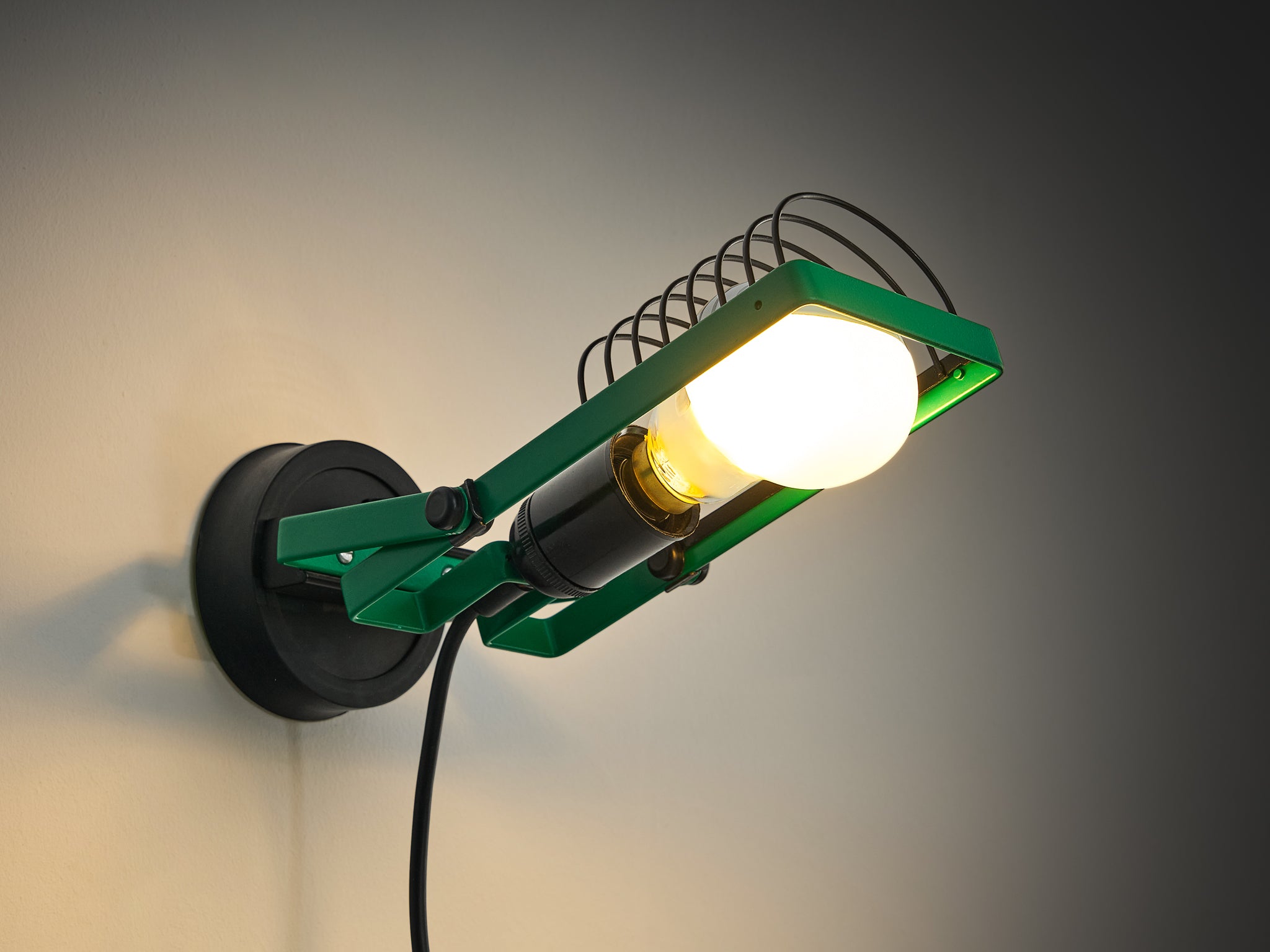 Ernesto Gismondi for Artemide 'Sintesi Faretto' Wall Light in Green Lighting Morentz