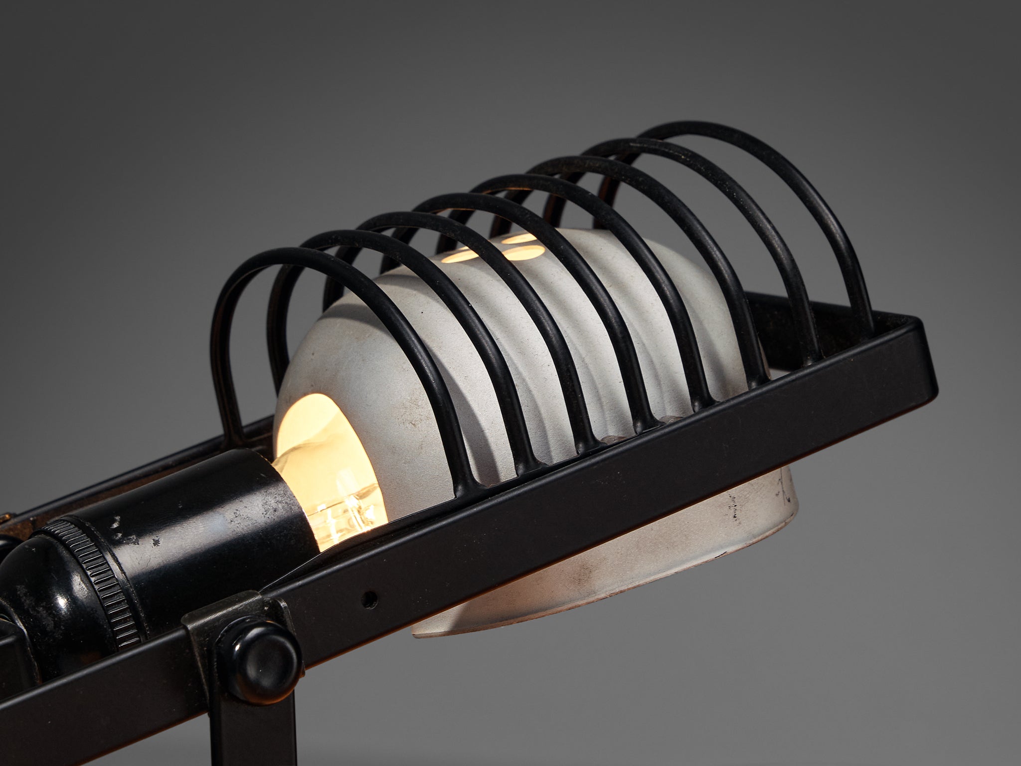 Ernesto Gismondi for Artemide 'Sintesi Faretto Morsetto' Black Clamp Light Lighting Morentz