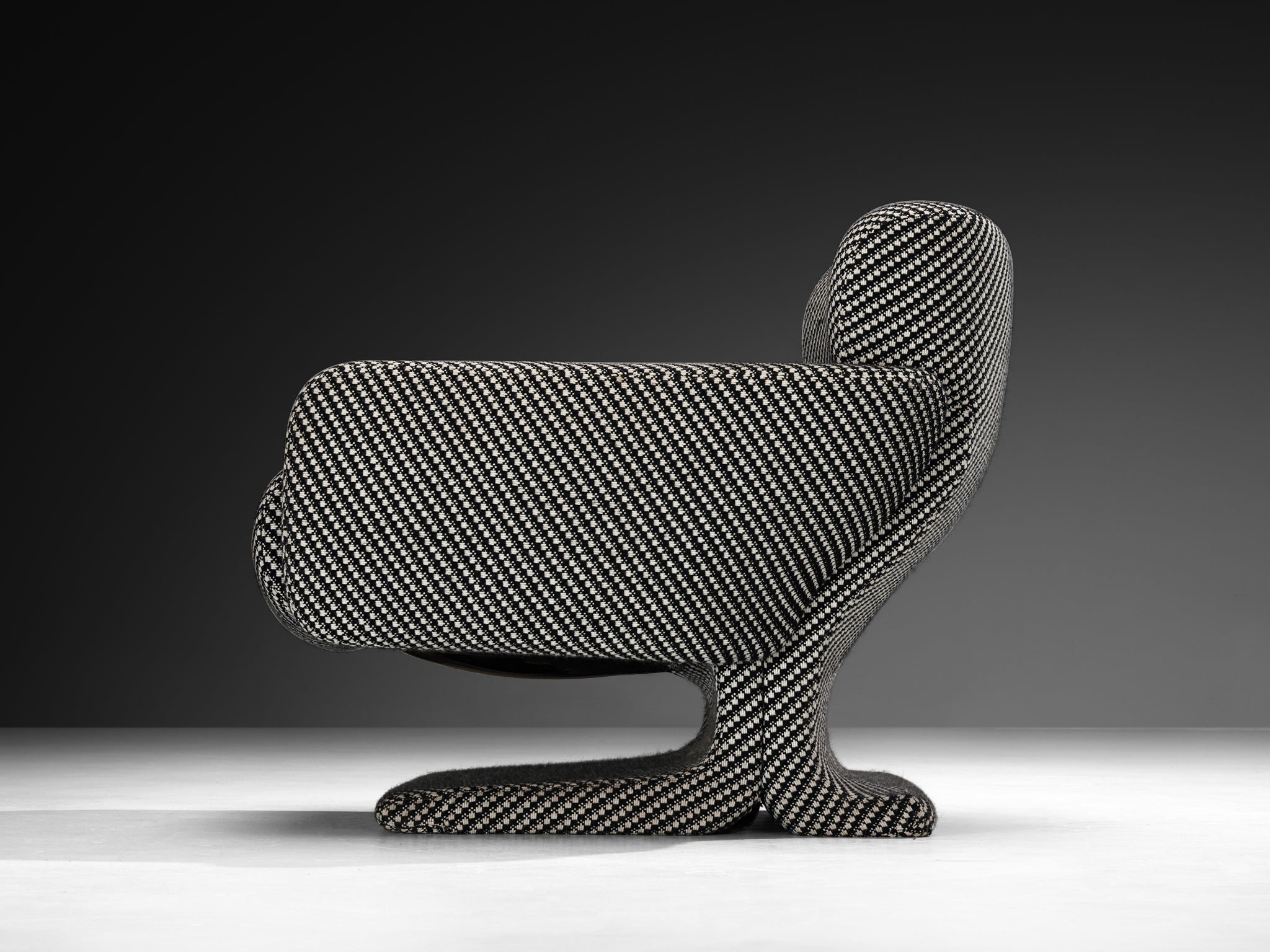Post-Modern Italian Lounge Chairs in Checkered Upholstery Seating Morentz
