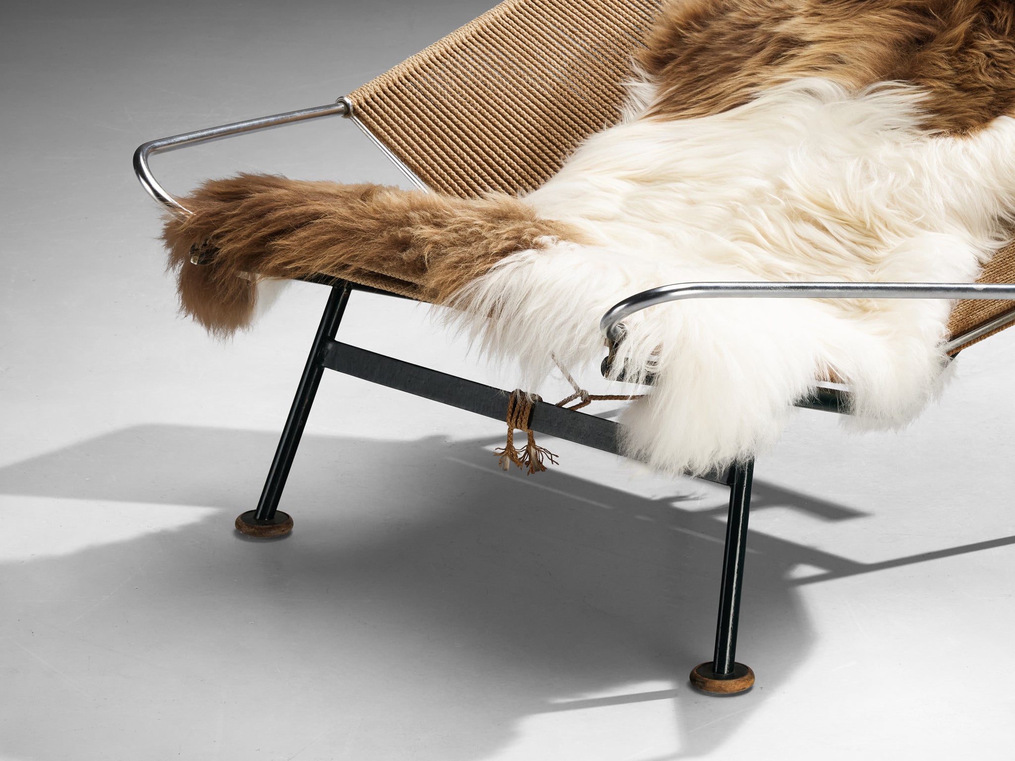 Iconic Hans Wegner ‘Flag Halyard’ Lounge Chairs Early Edition Model GE225 Seating Morentz