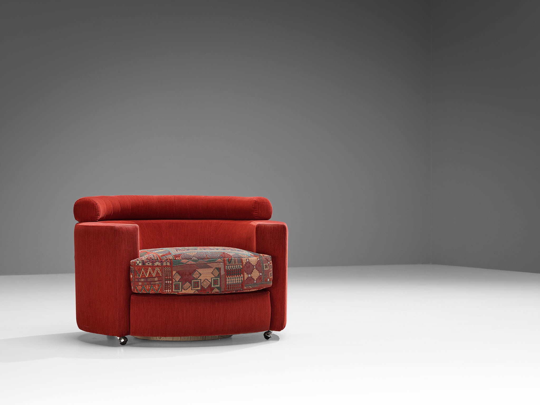 Roche Bobois Pair of Lounge Chairs in Red and Patterned Upholstery Seating Morentz