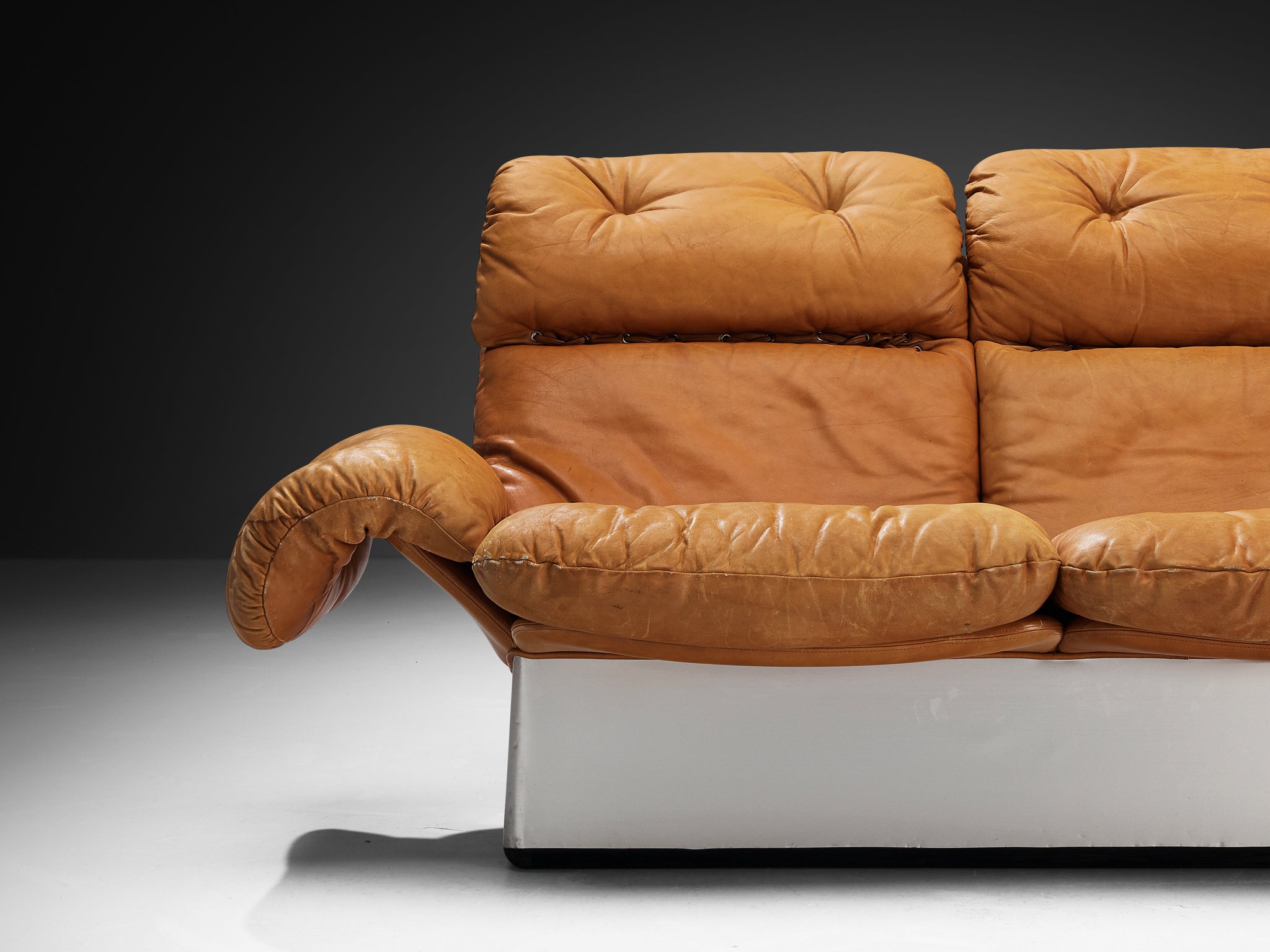 Italian Sofa in Cognac Leather and Aluminum Seating Morentz