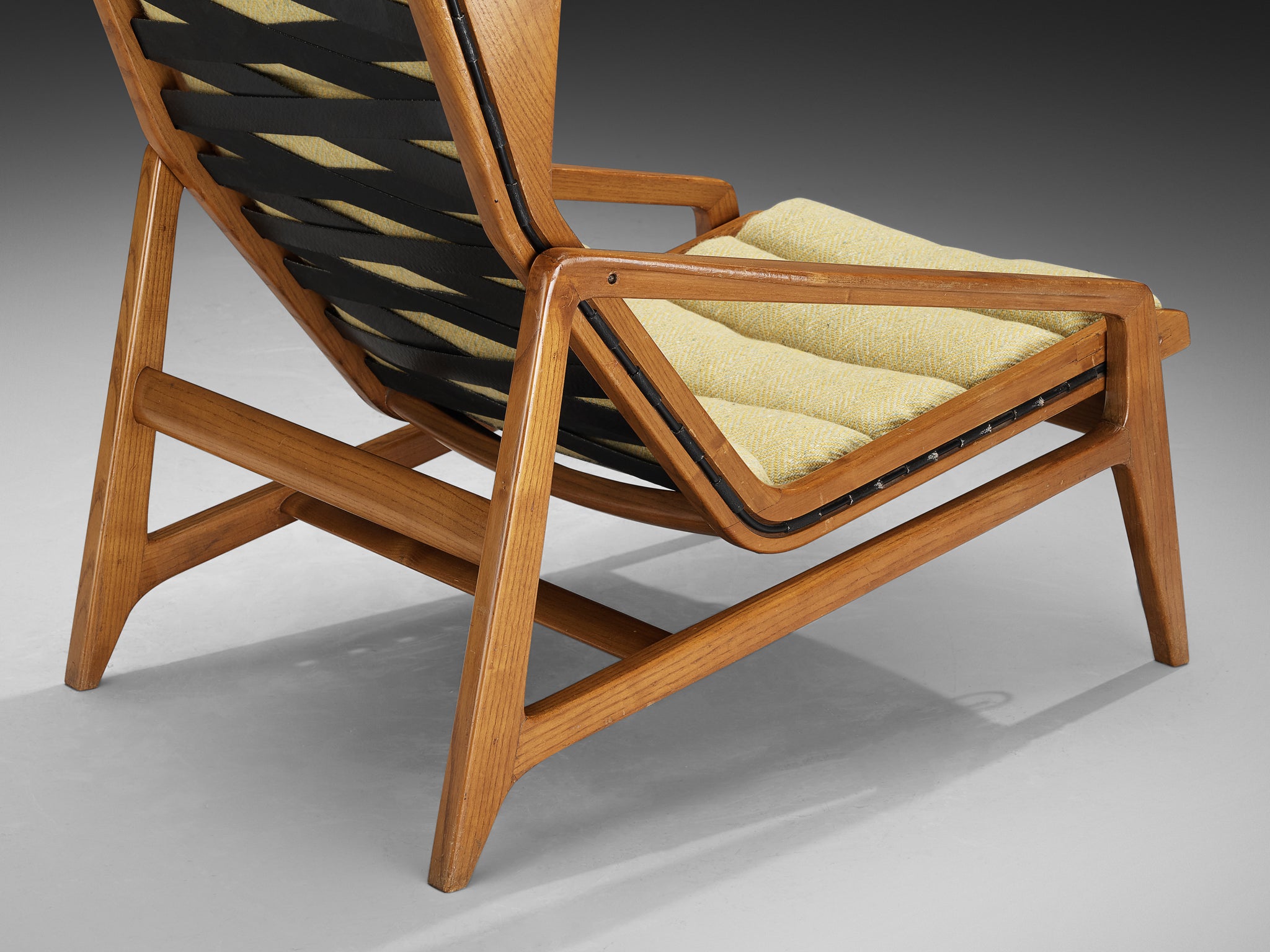 Gio Ponti for Figli di Amadeo Cassina "811" Lounge Chair in Chestnut Wood