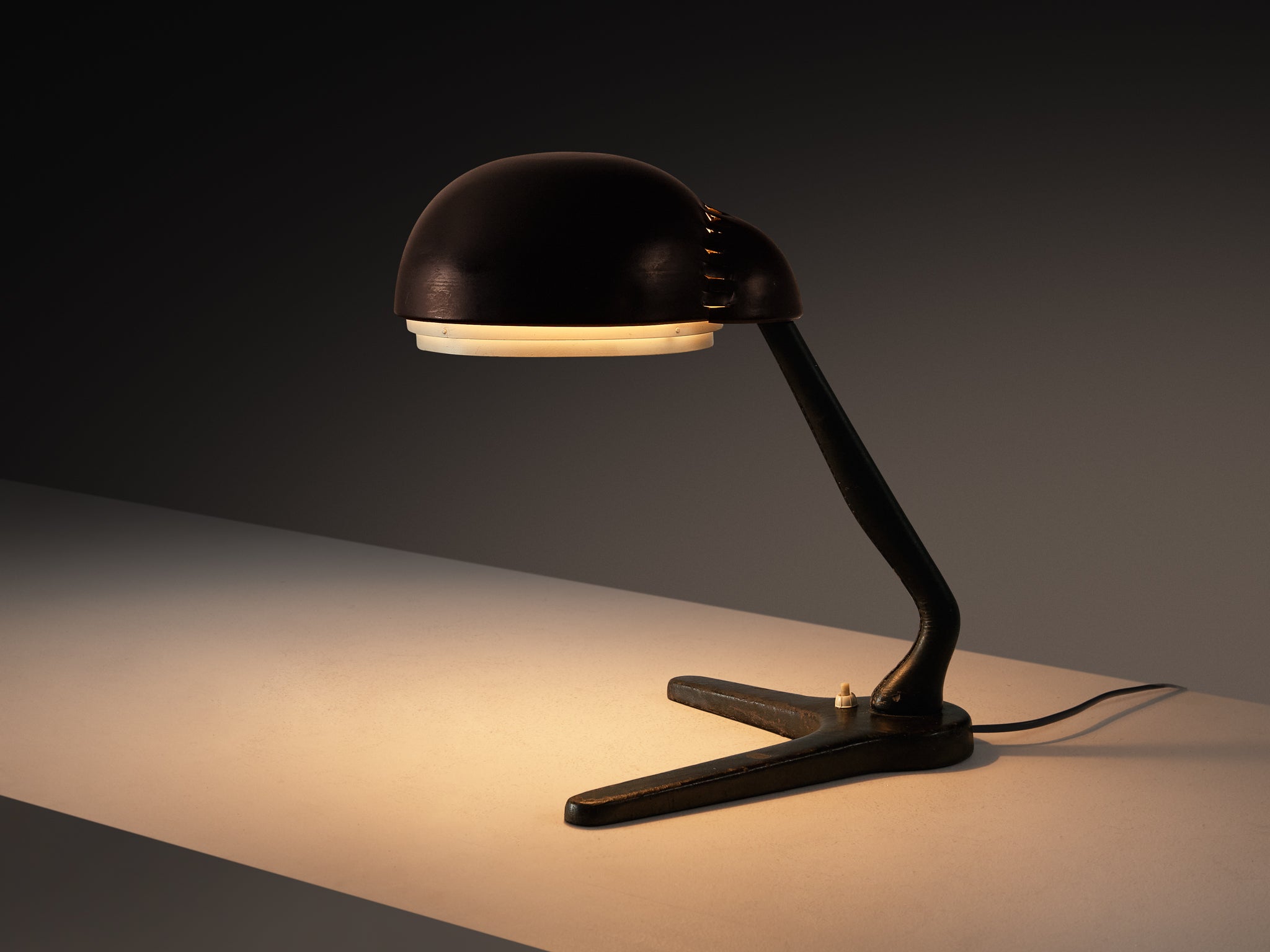 Alvar Aalto for Valaistustyö Ky ‘A704’ Table Lamp in Leather Lighting Morentz
