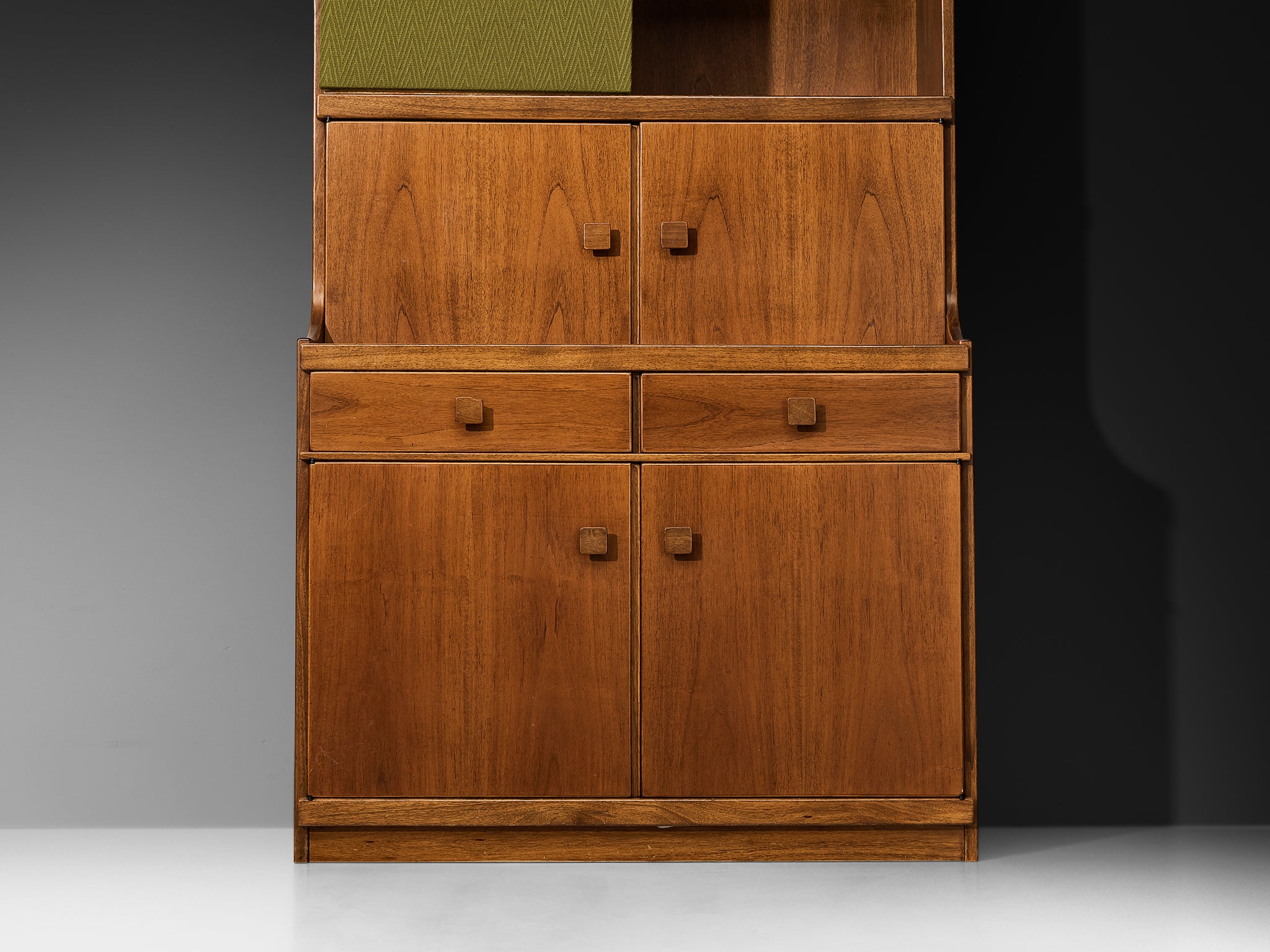 Ilmari Tapiovaara for La Permanente Mobili Cantù Bookcases in Walnut Case pieces and storage cabinets Morentz