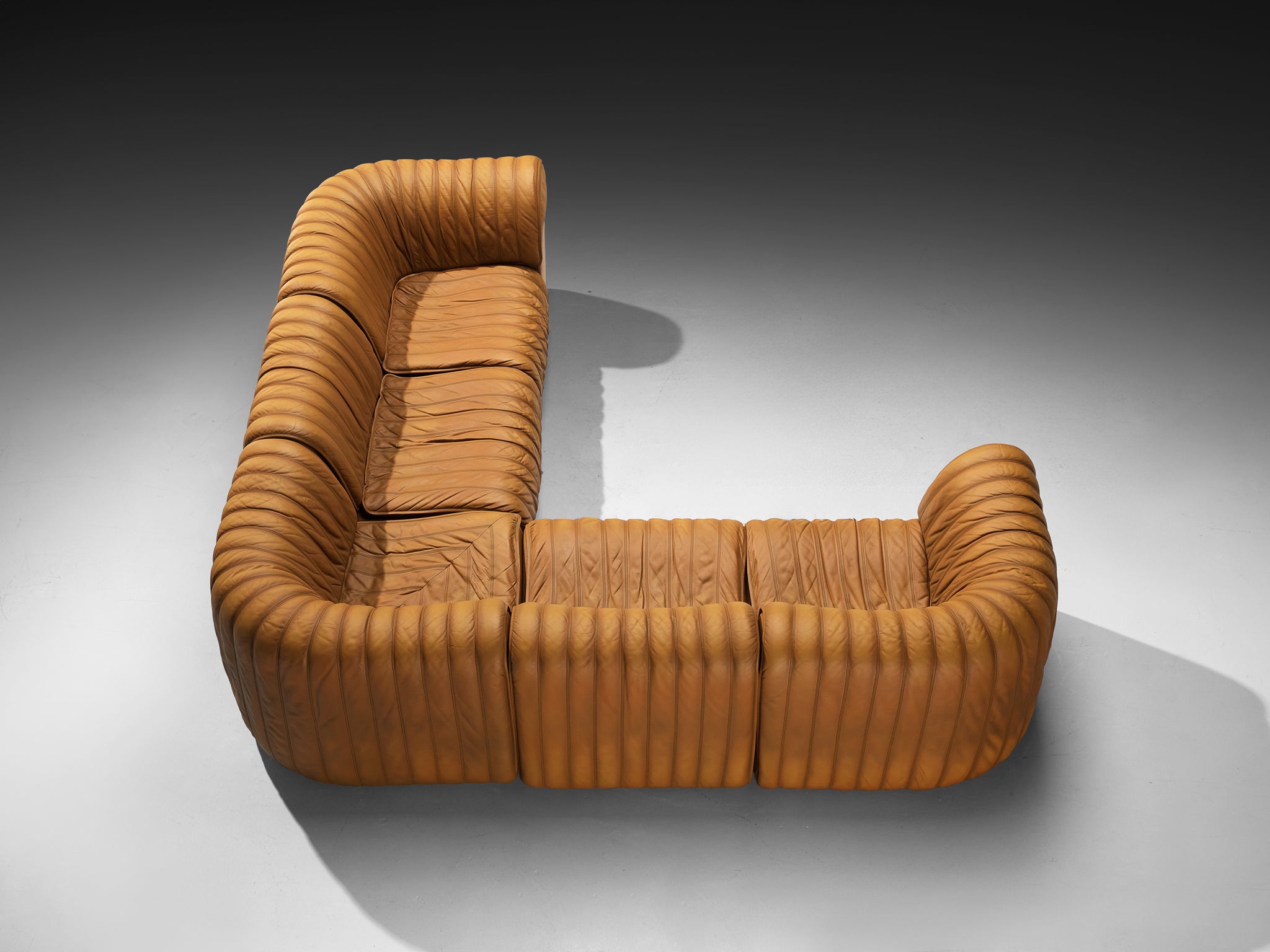 De Sede ‘DS-22’ Modular Sofa in Caramel Leather Seating Morentz