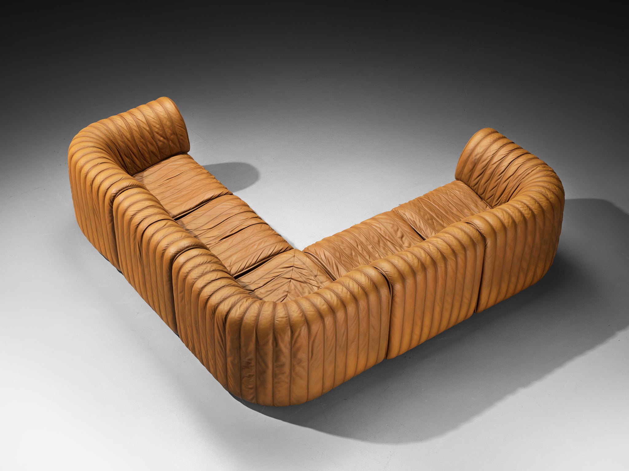 De Sede ‘DS-22’ Modular Sofa in Caramel Leather Seating Morentz