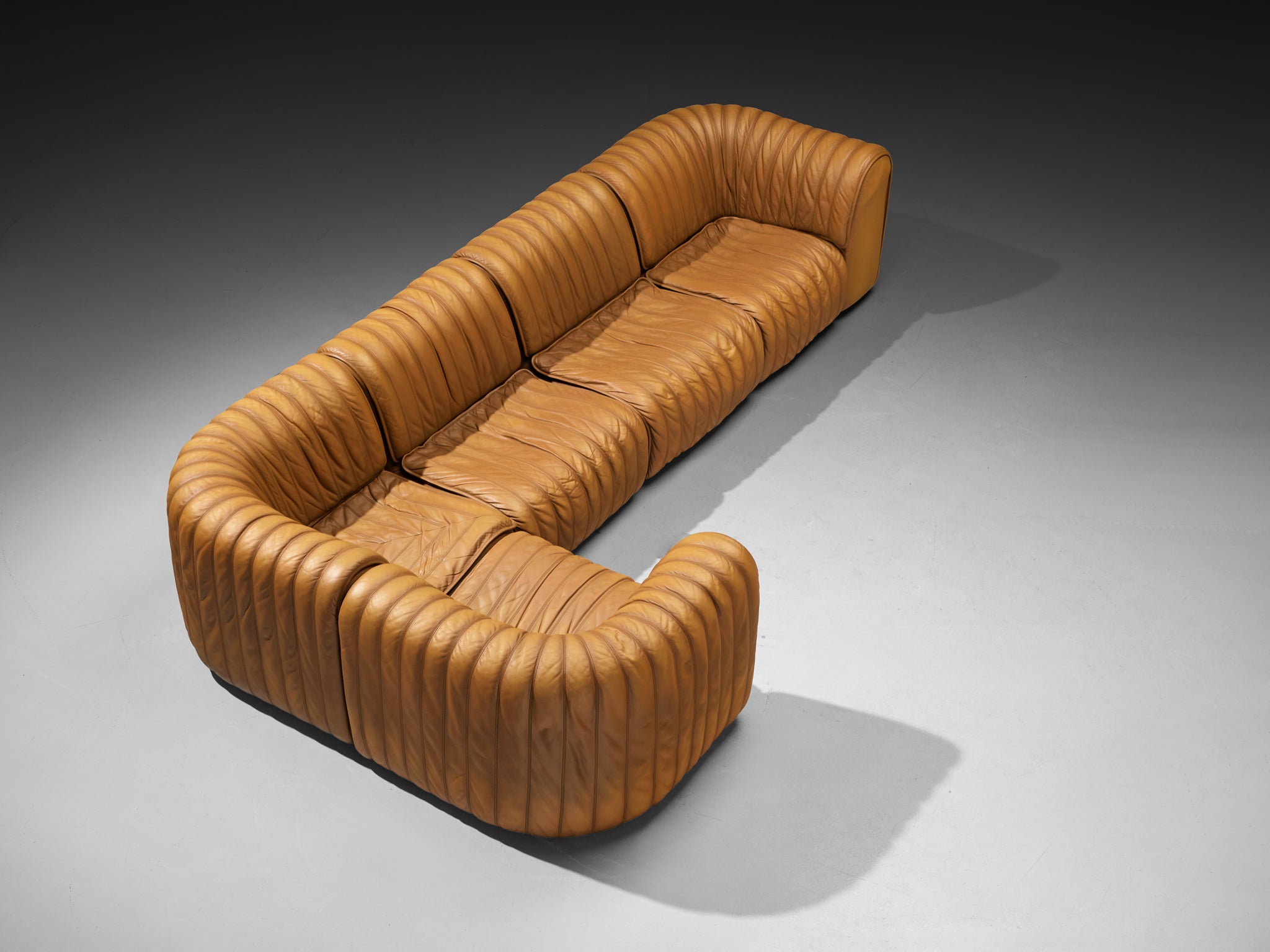 De Sede ‘DS-22’ Modular Sofa in Caramel Leather Seating Morentz