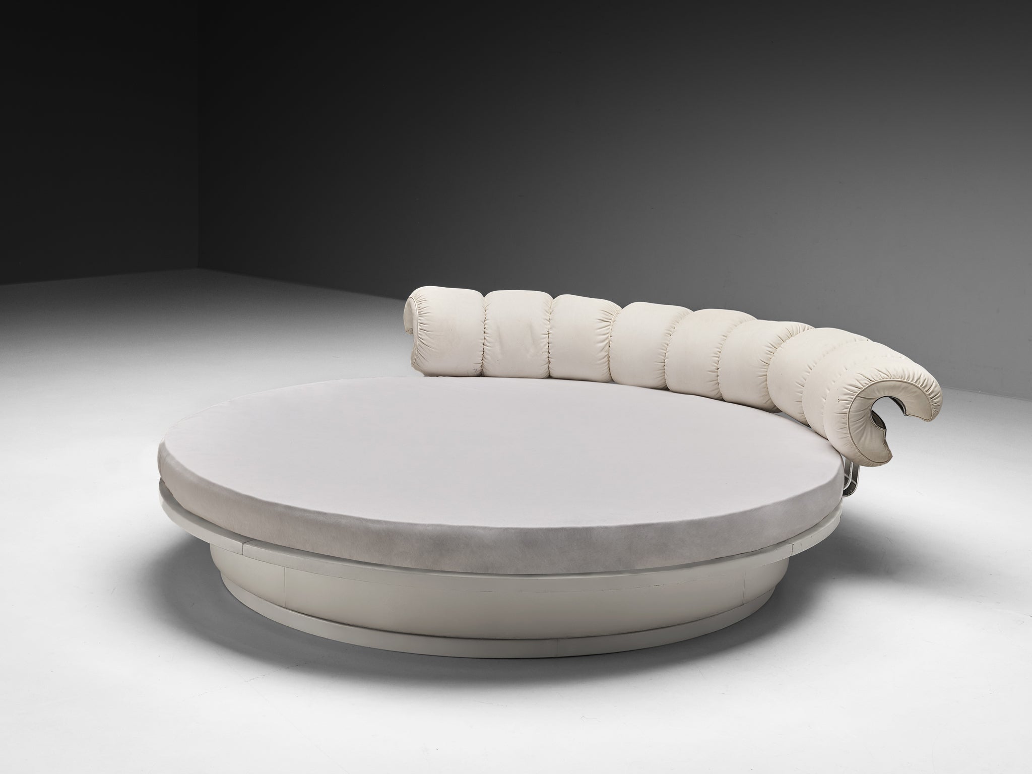 Luigi Massoni for Poltrona Frau 'Lullaby Due' Bed in White Leather