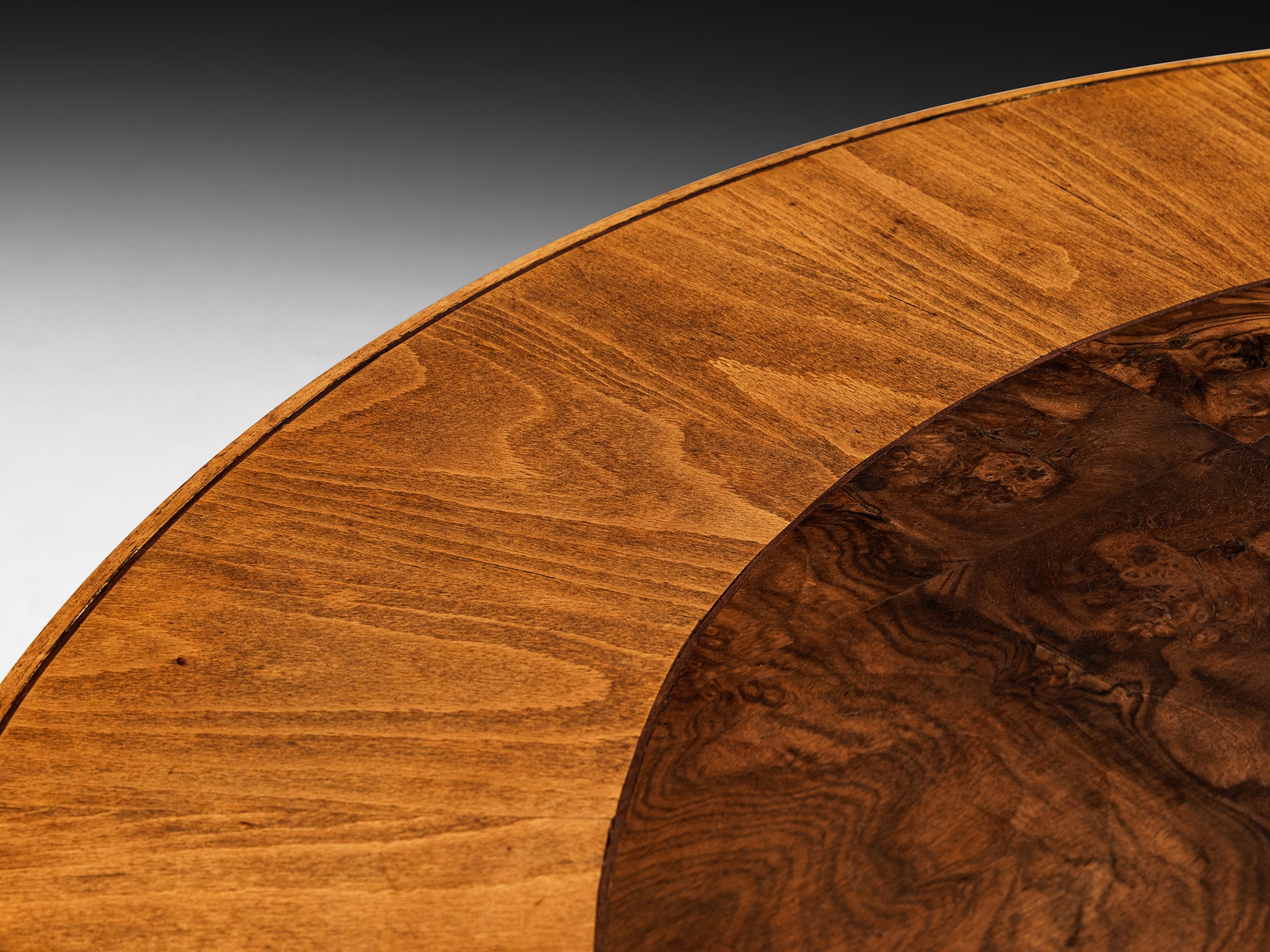 Elegant Italian Round Dining or Center Table in Briar and Walnut Tables Morentz