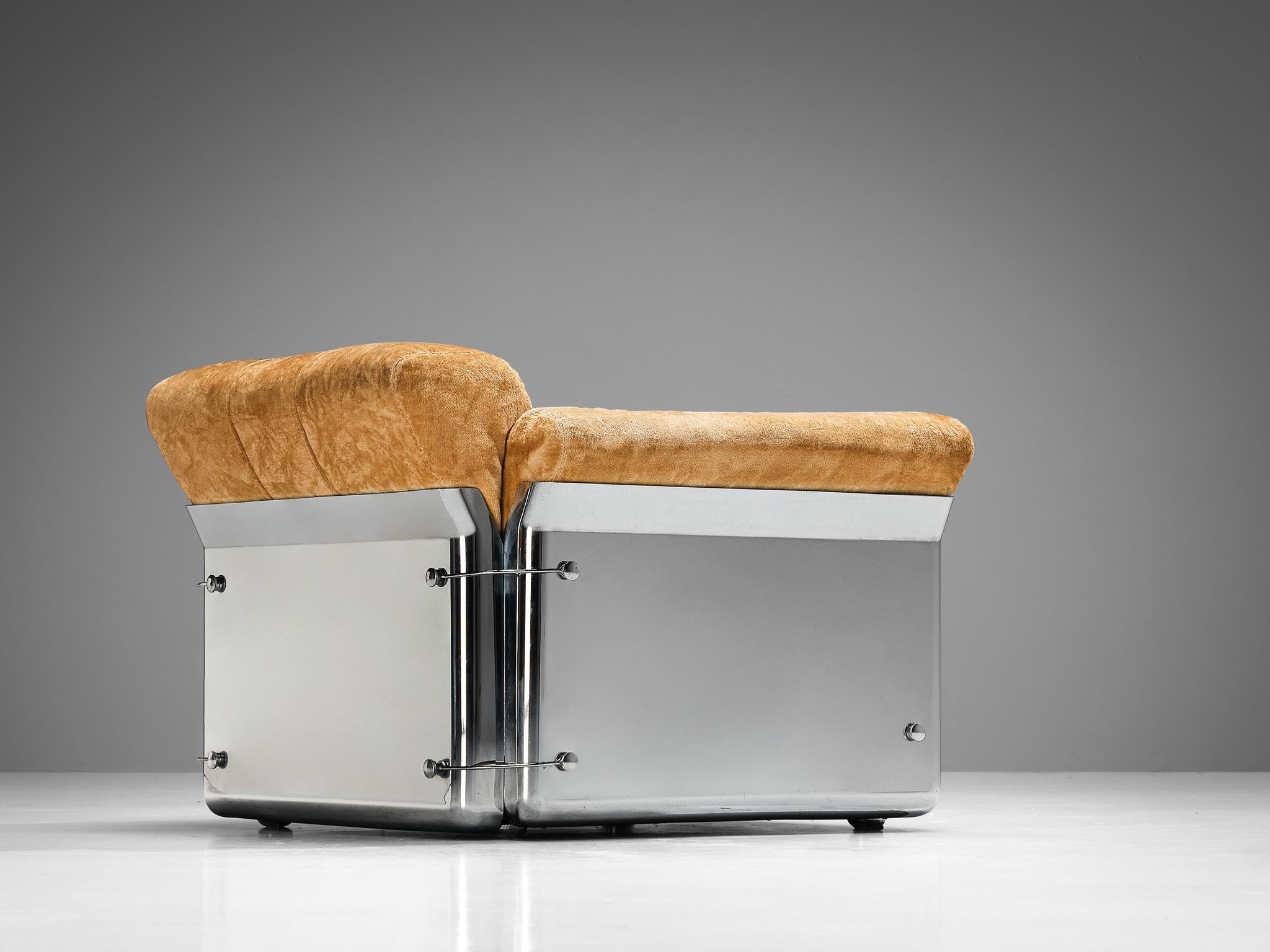 Vittorio Introini for Saporiti 'Larissa' Lounge Chair in Velvet