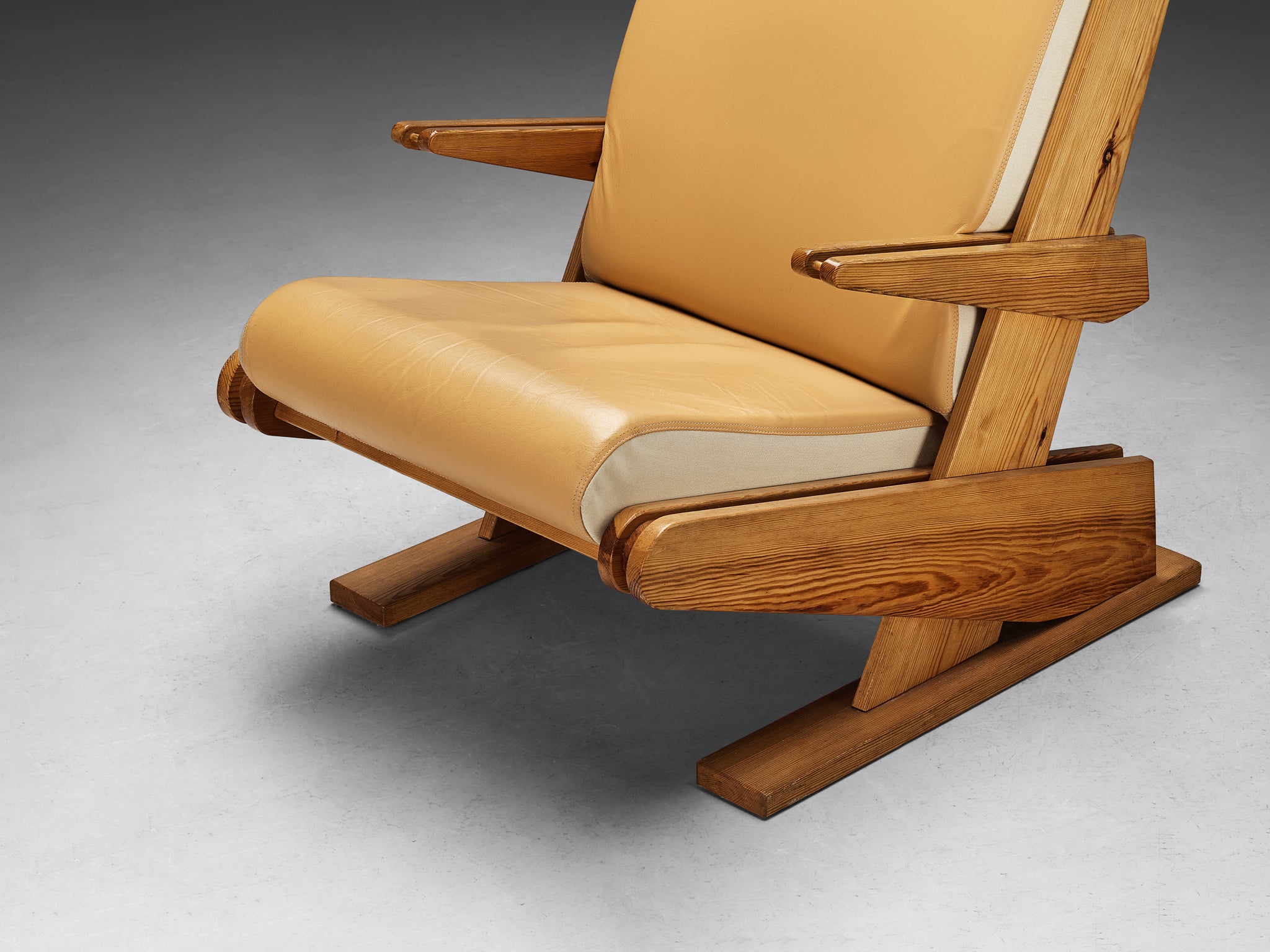 Brutalist Lounge Chair in Beige Camel Upholstery and Pine Seating Morentz