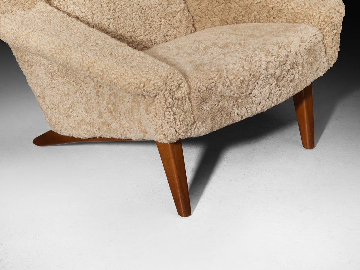 Folke Ohlsson for Fritz Hansen Lounge Chair in Sheepskin Seating Morentz