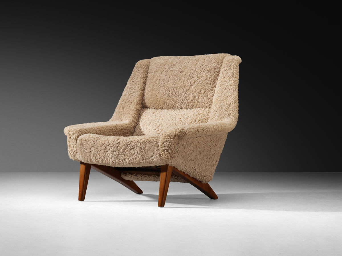 Folke Ohlsson for Fritz Hansen Lounge Chair in Sheepskin Seating Morentz