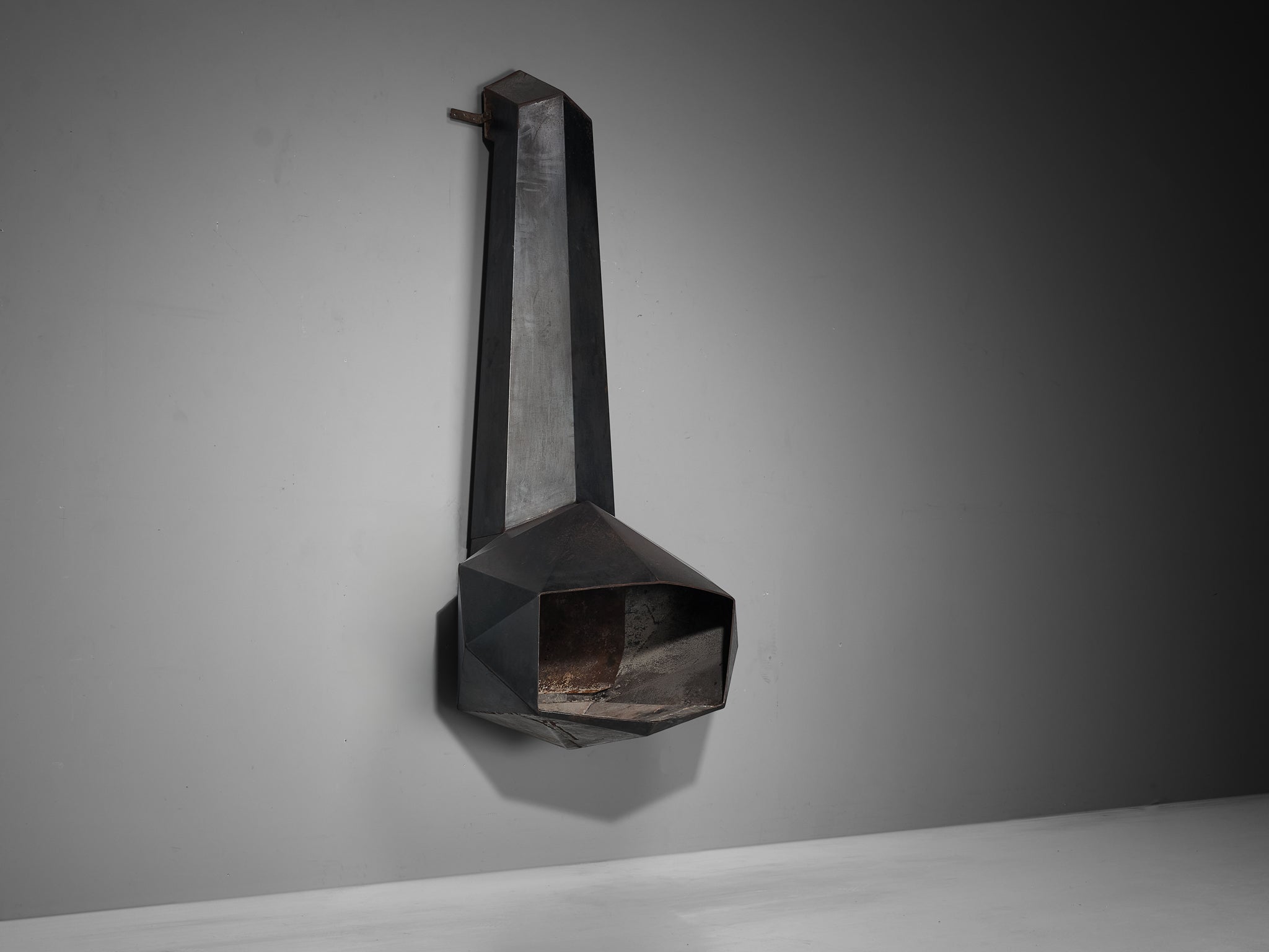 Donbar Faceted Fireplace in Patinated Steel Building and Garden Elements Morentz