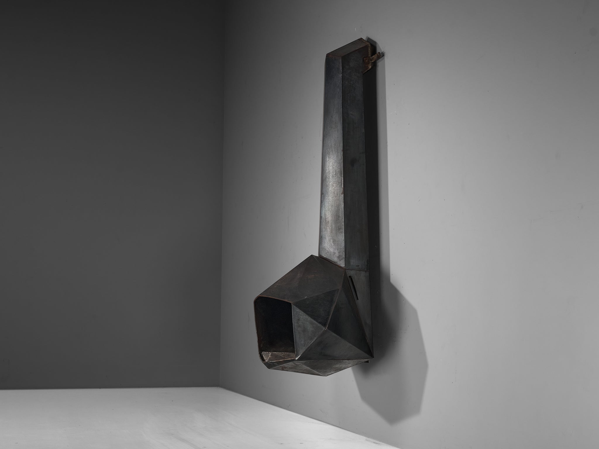Donbar Faceted Fireplace in Patinated Steel Building and Garden Elements Morentz