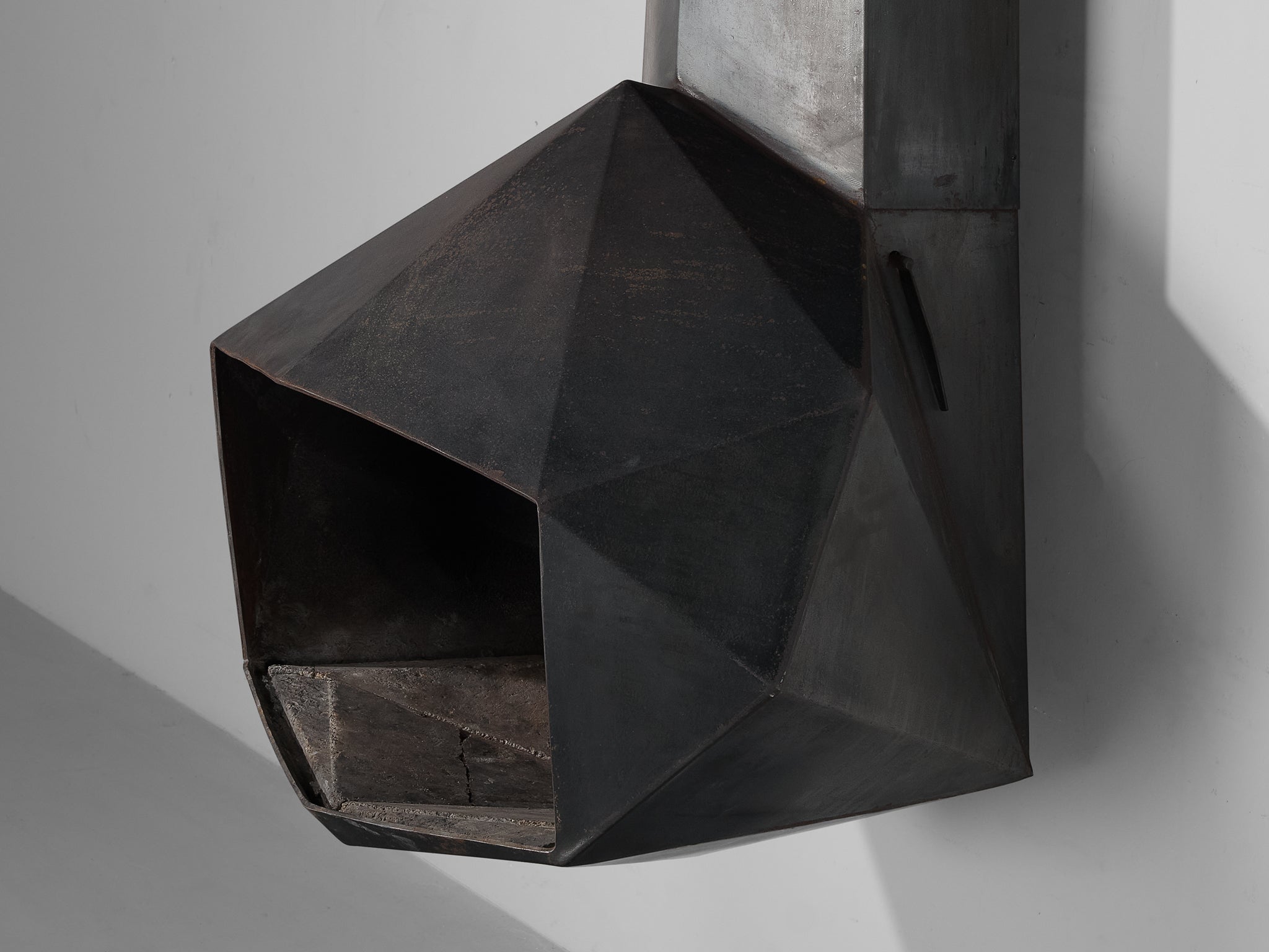 Donbar Faceted Fireplace in Patinated Steel Building and Garden Elements Morentz