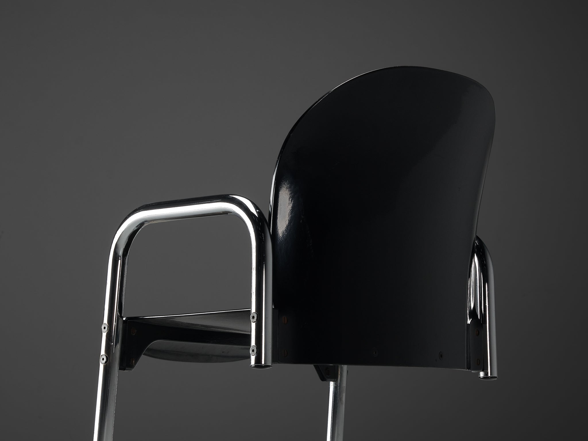 Italian Set with Dialogo Dessau Chairs and Centro Progetti Tecno Table Seating Morentz