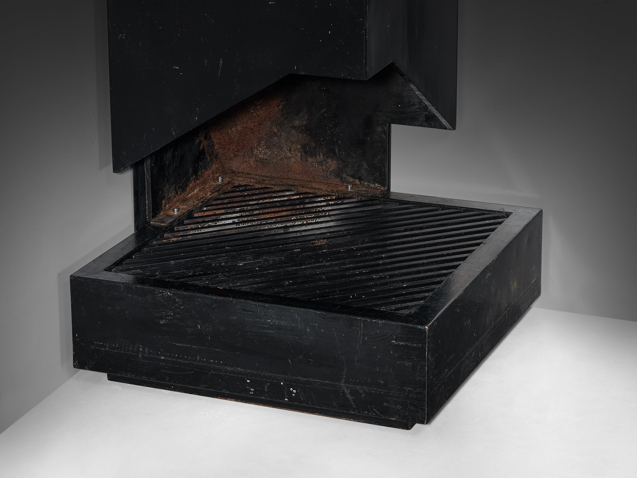 MBM Arquitectes (Martorell, Bohigas, Mackay) Fireplace in Iron Building and Garden Elements Morentz
