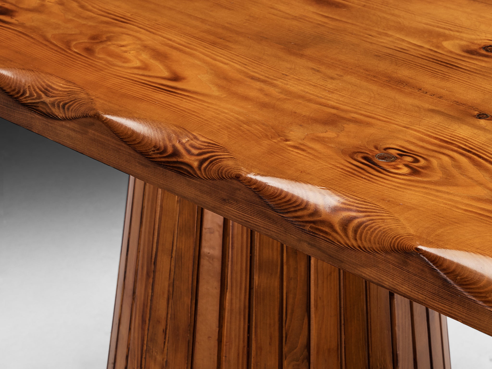 Italian Naturalistic Dining Table in Pine Tables Morentz
