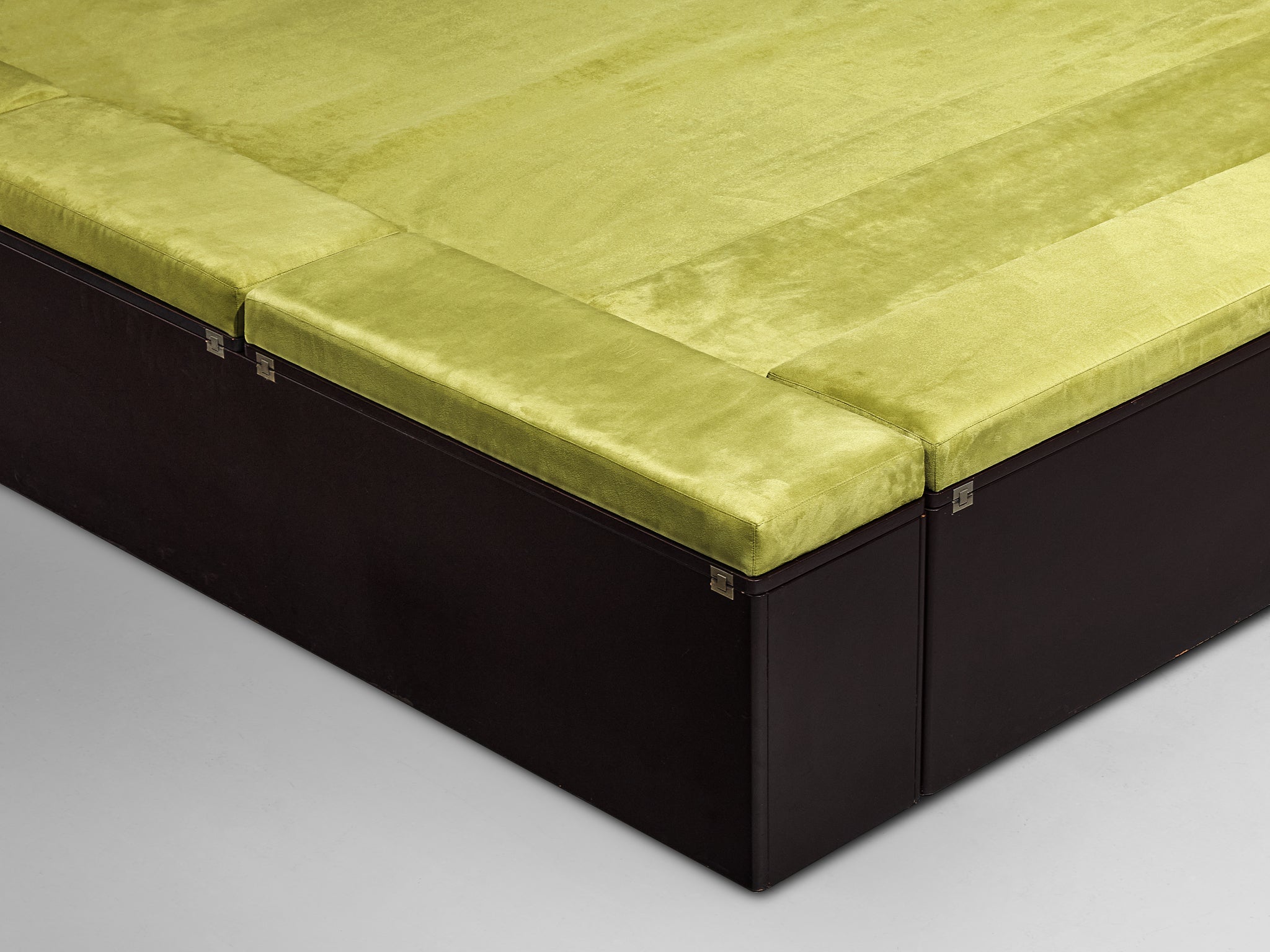 Vittorio Rossi and Luciano Bertoncini for Cjfra 'Zattera' Bed in Green Fabric More Furniture and Collectibles Morentz