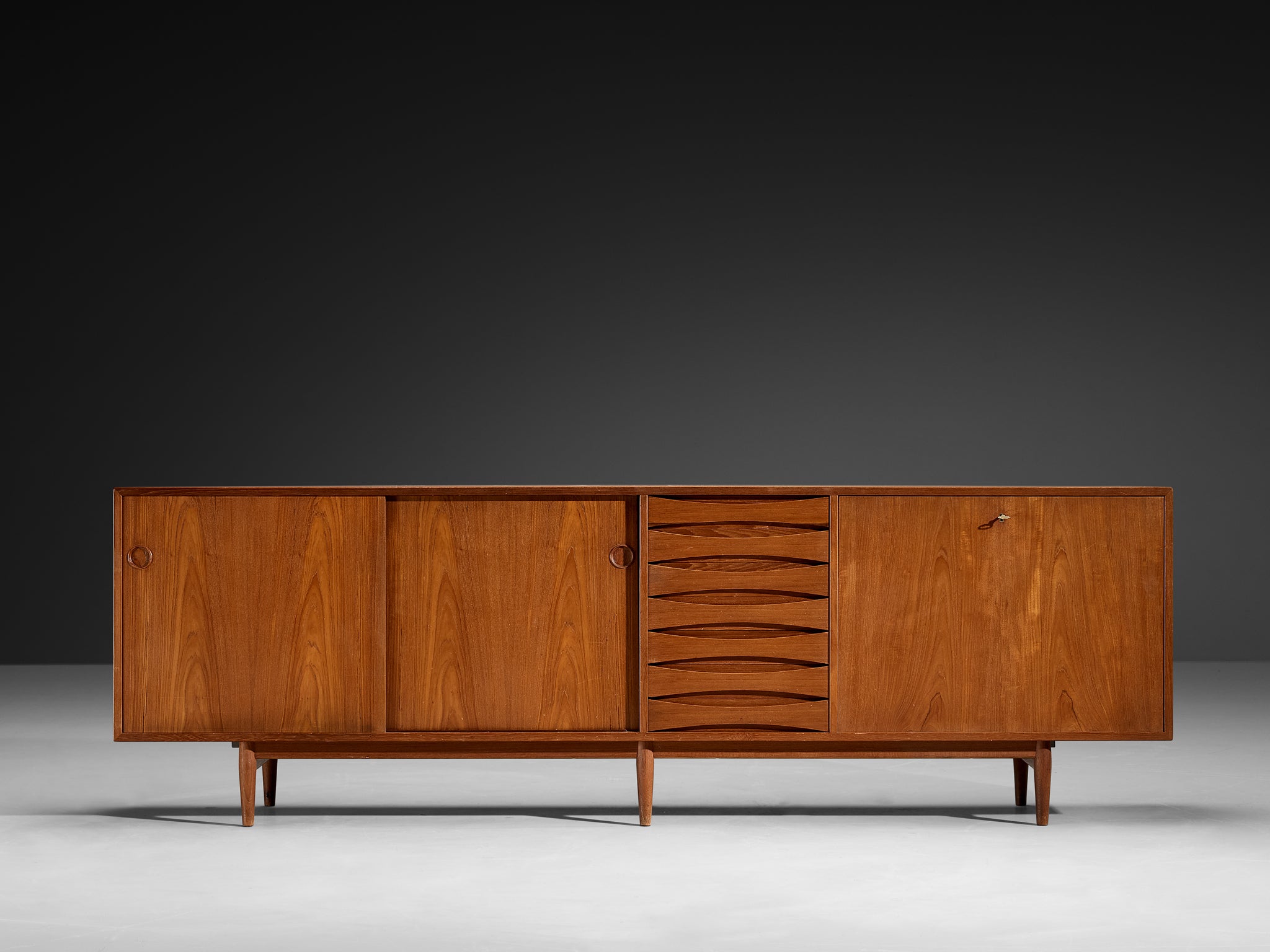 Arne Vodder Sideboard in Teak with Reversible Doors Case pieces and storage cabinets Morentz