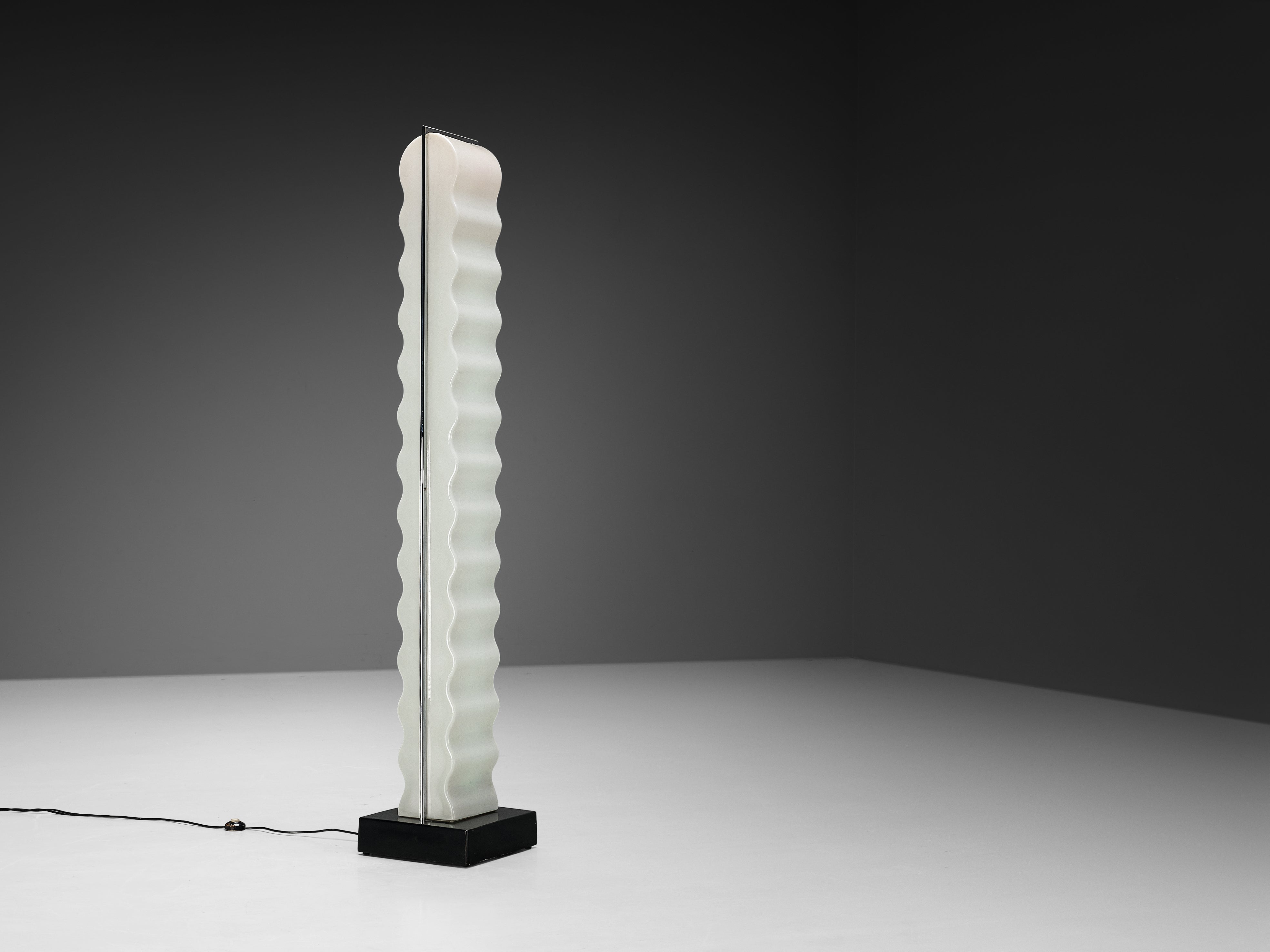 Ettore Sottsass for Design Centre/Poltronova 'Cometa' Floor Lamp in Perspex Lighting Morentz