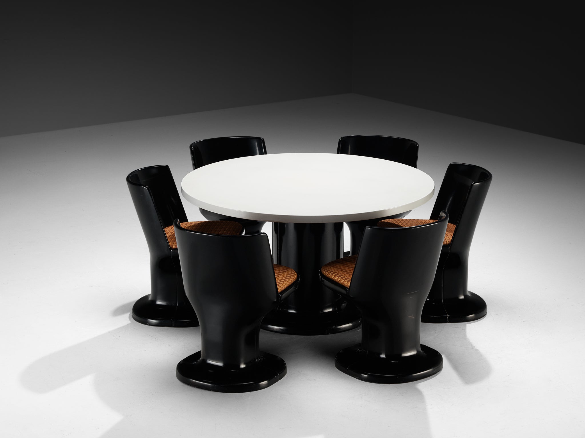 Italian Dining Set in Black Coated Wood and Patterned Orange Upholstery Tables Morentz