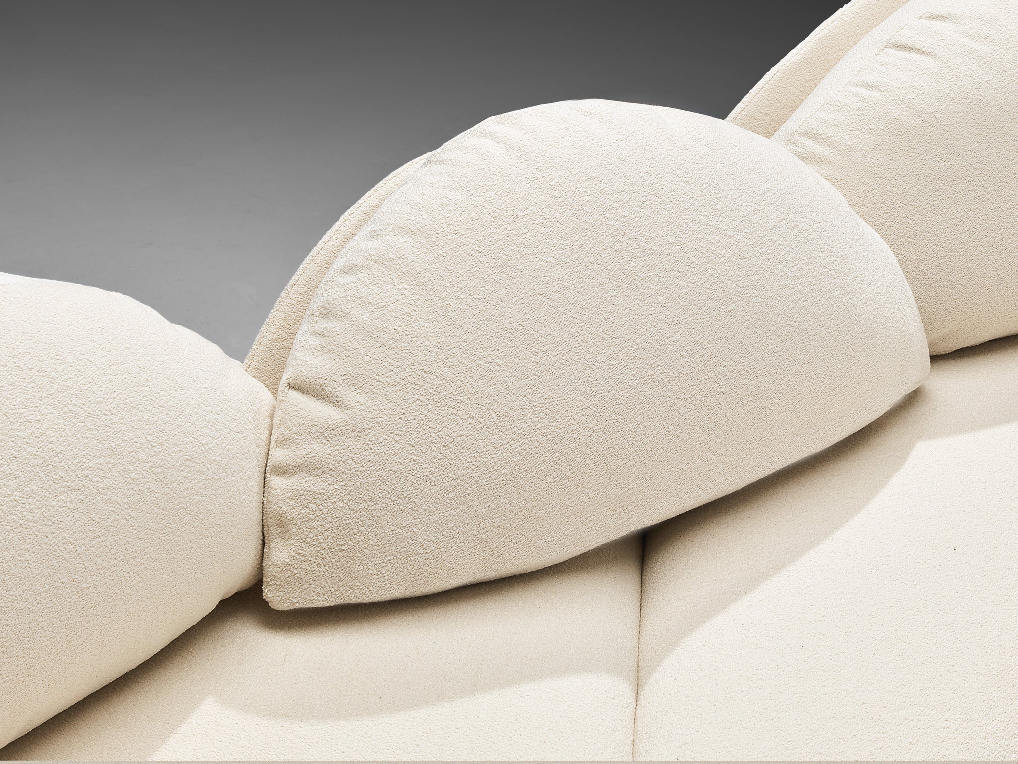 パンプキンヘッド('88米) Hans Hopfer for Roche Bobios Post-Modern Croissant Sofa in Off-White F