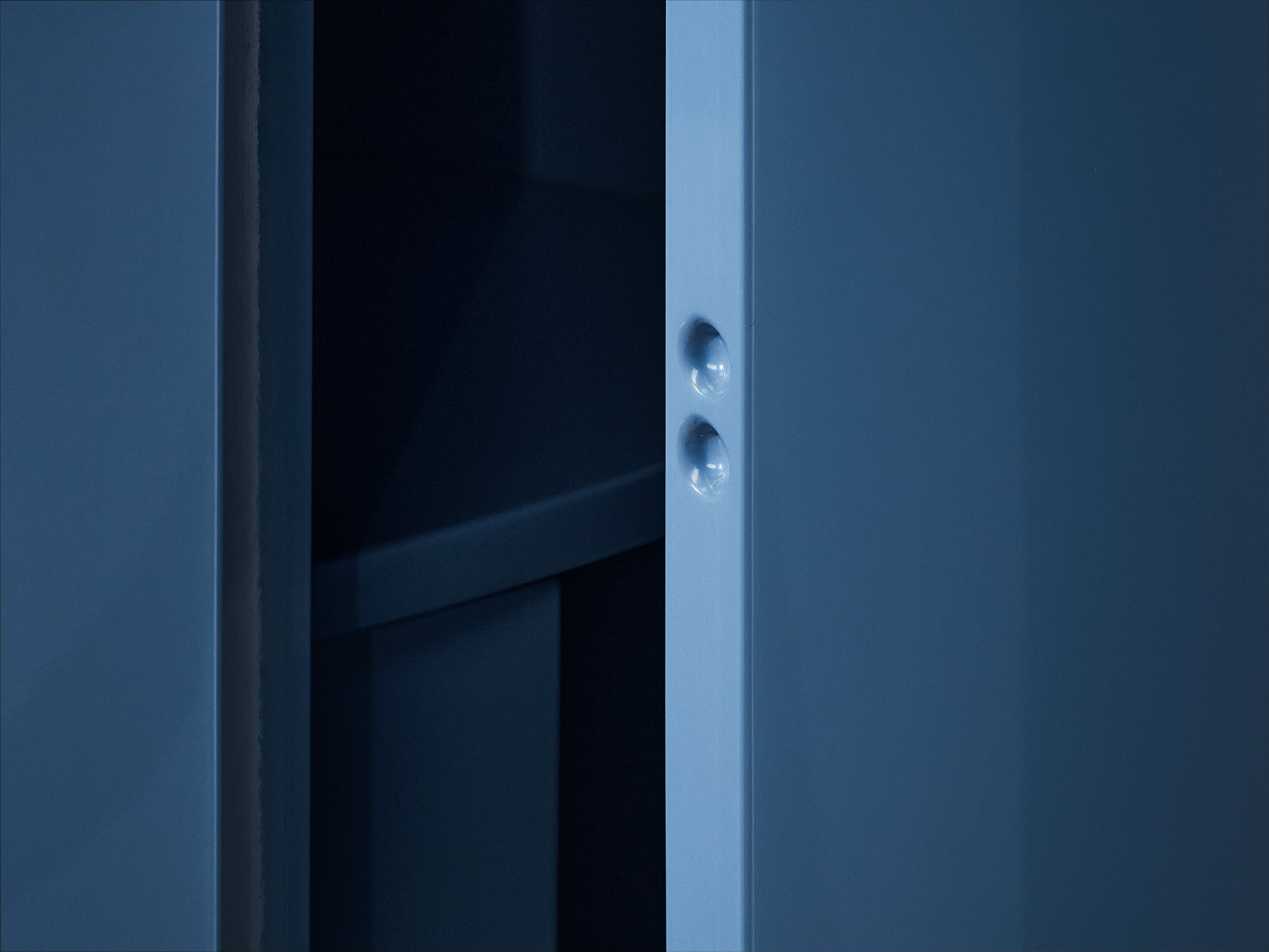 Ambrogio Tresoldi e Alberto Salvati Wardrobe Cabinet Purple Blue Lacquered Wood Case pieces and storage cabinets Morentz